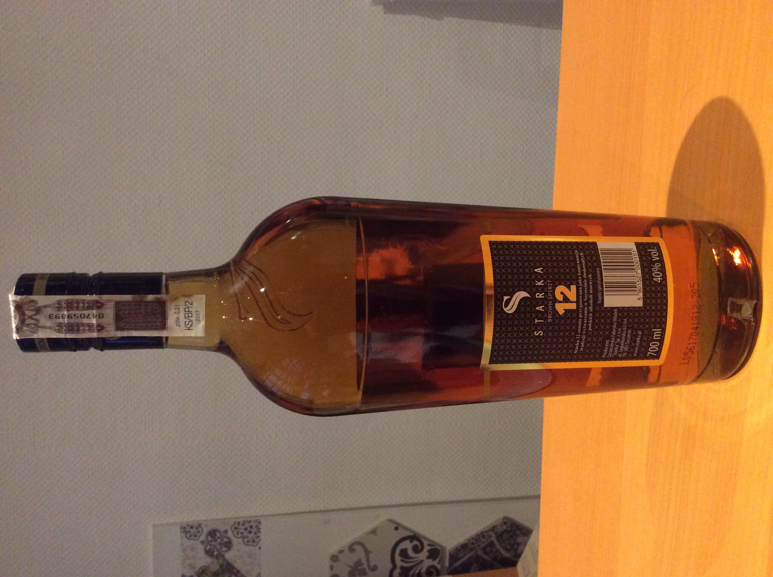 Starka 12 Brown Spirit 700ml 40% Russia  - Szczecinska Fabryka wodek (700 mL) alcohol collectible [Barcode 5901527000151] - Main Image 2
