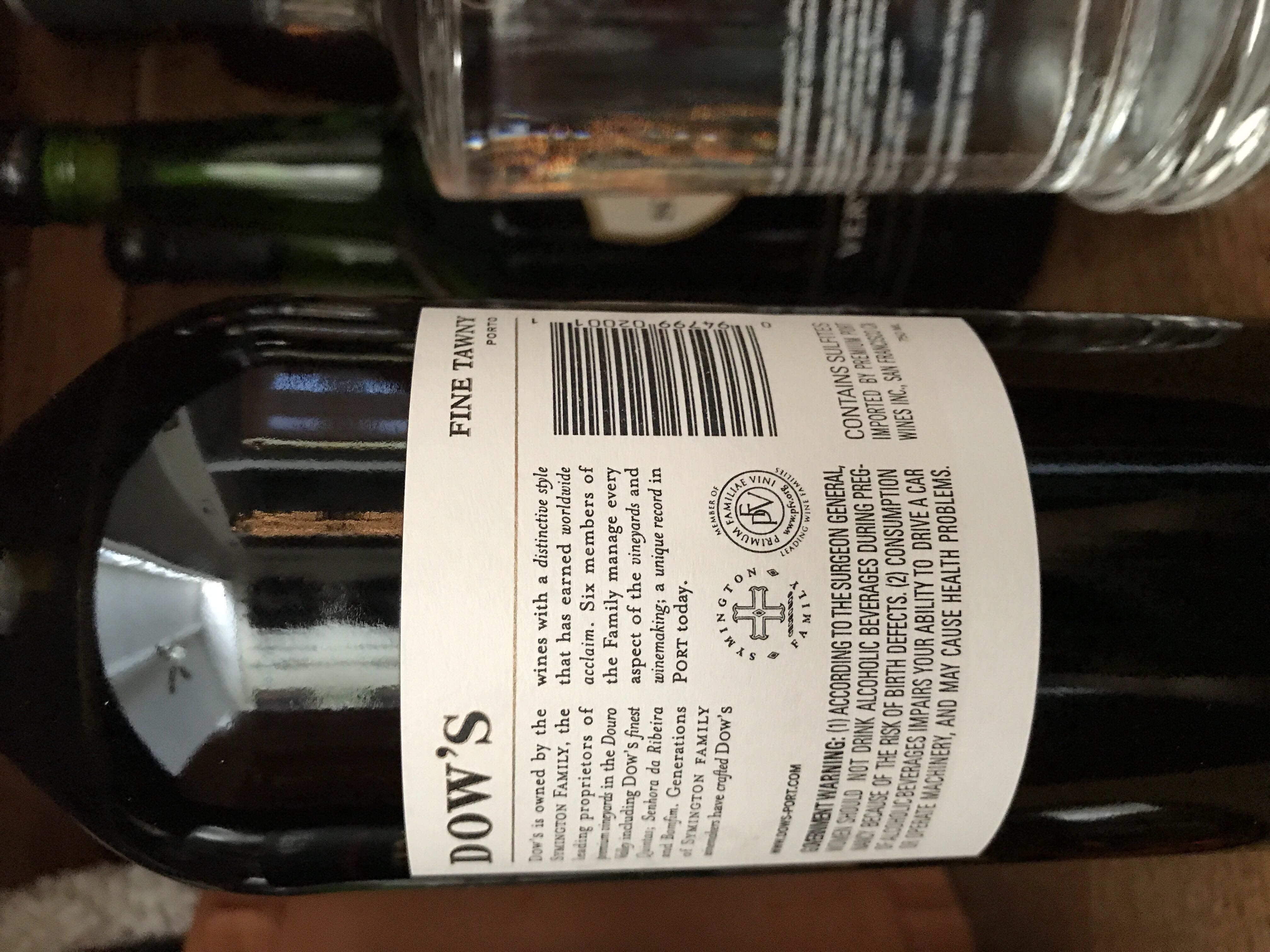 Porto - Dow’s (750 mL) alcohol collectible [Barcode 094799020011] - Main Image 2