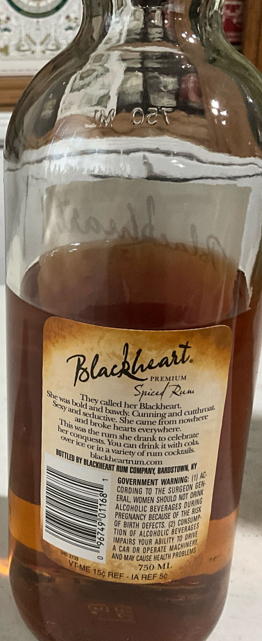 Blackheart Spiced Rum - Blackheart Rum Company (750 mL) alcohol collectible [Barcode 096749011681] - Main Image 2