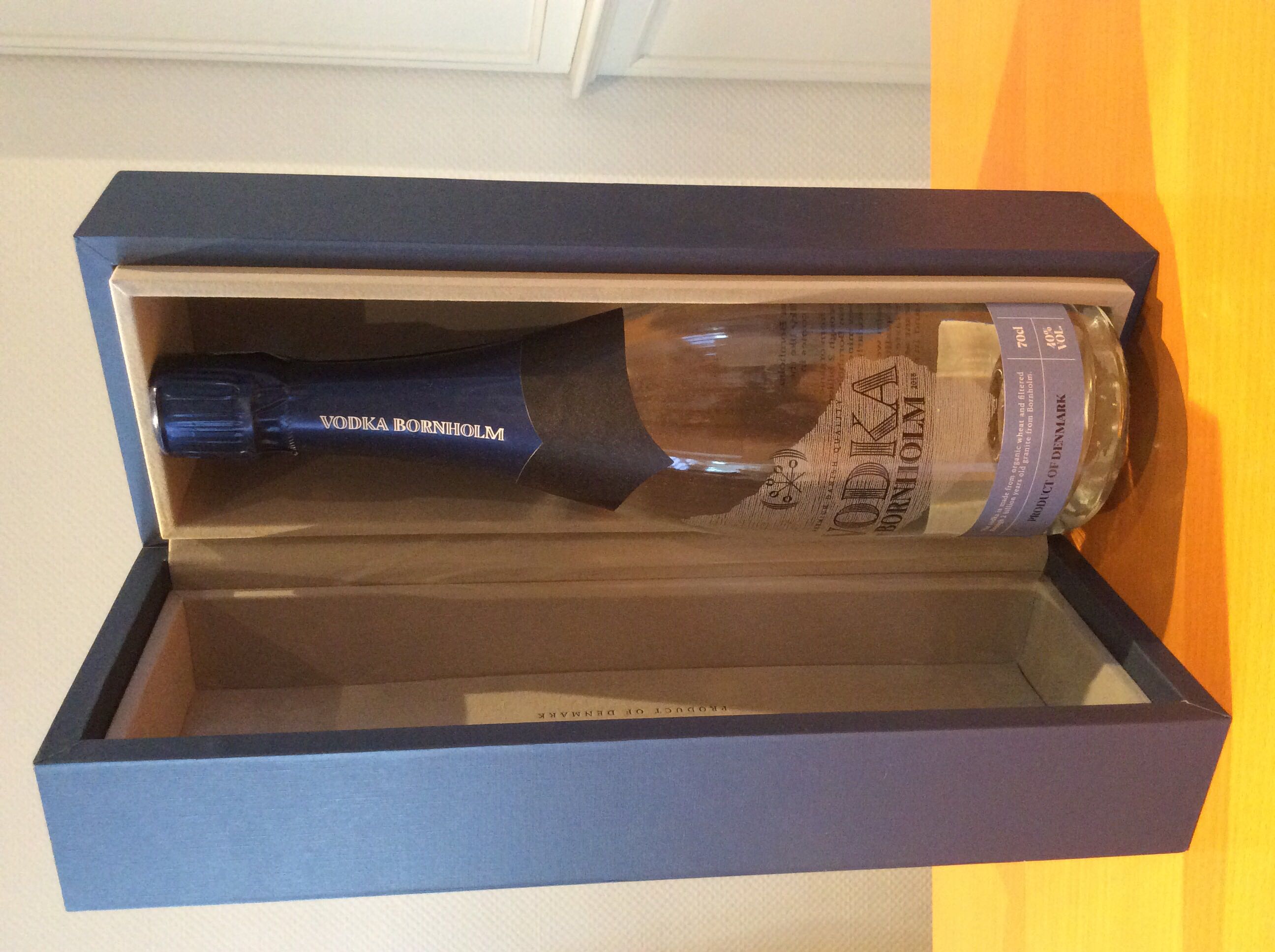 Vodka Bornholm 700ml 40% Danish - Vodka Bornholm (700 mL) alcohol collectible [Barcode 5703397000633] - Main Image 4