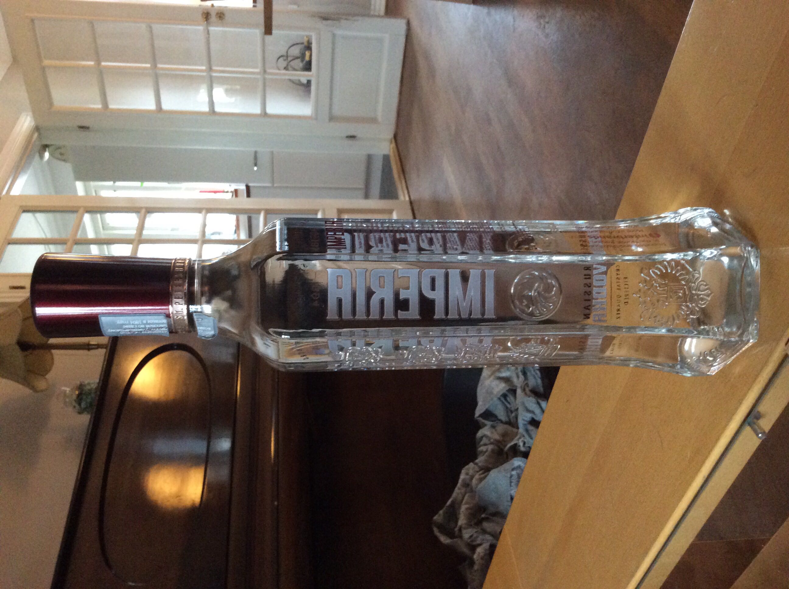 Russian Standard Imperia Vodka 700ml 40% Russia - Russian Standard (700 mL) alcohol collectible [Barcode 4603400000289] - Main Image 2