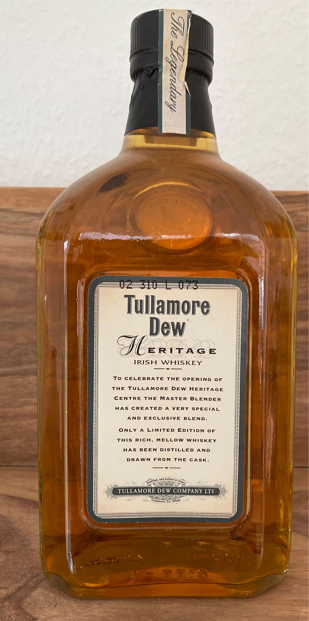 Tullamore Dew - Tullamore DEW Company (700 mL) alcohol collectible [Barcode 083664872497] - Main Image 2