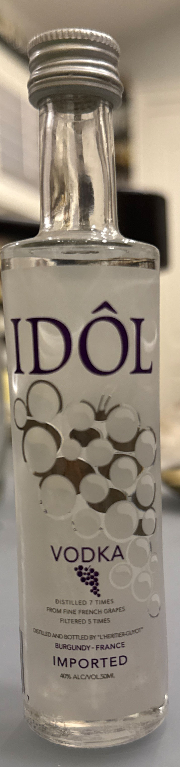 Idol Vodka - Idol Spirits (175 mL) alcohol collectible [Barcode 011699012854] - Main Image 2