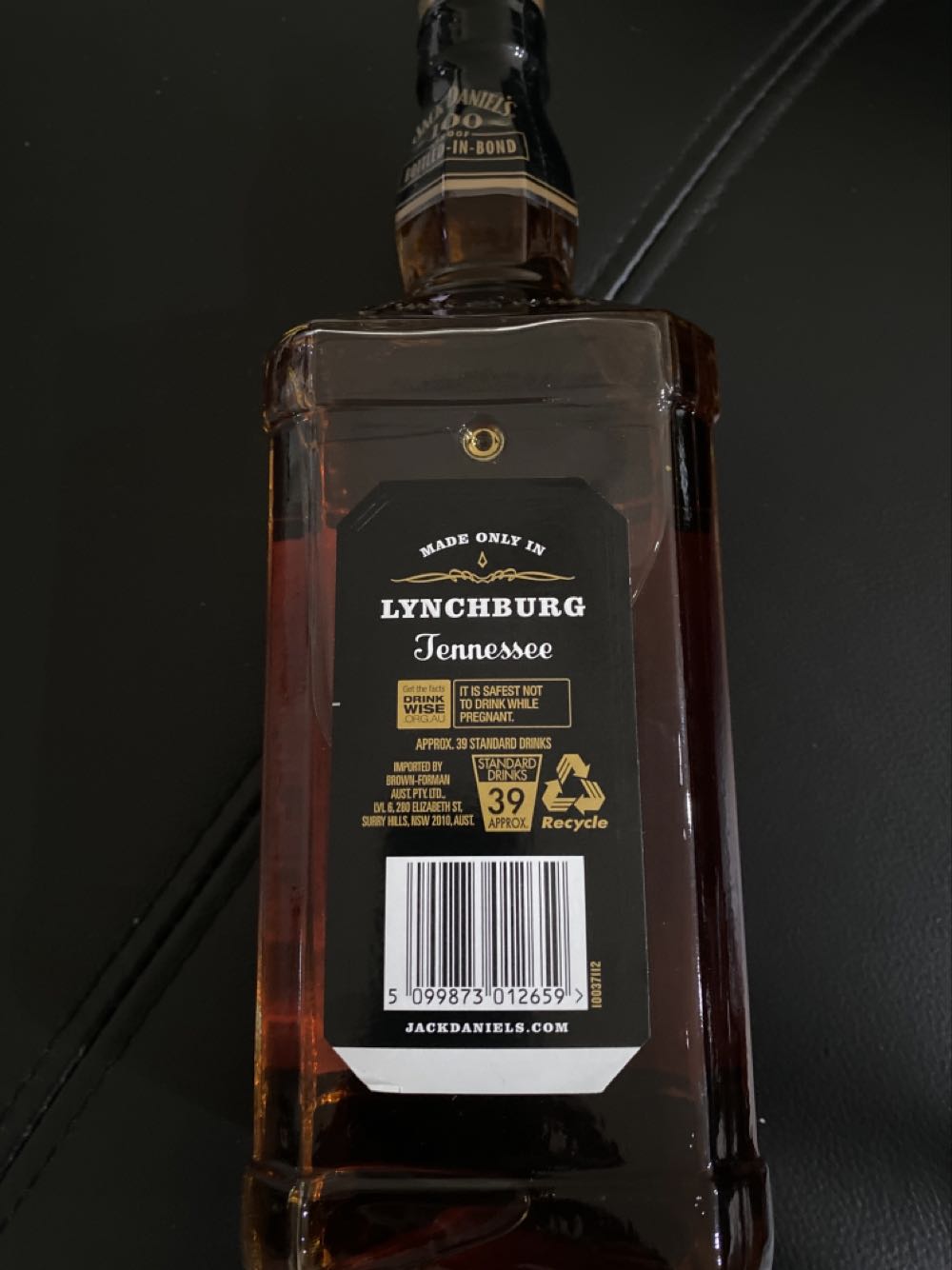 Bottled In Bond - Jack Daniels Distillery (1 L) alcohol collectible [Barcode 5099873012659] - Main Image 2