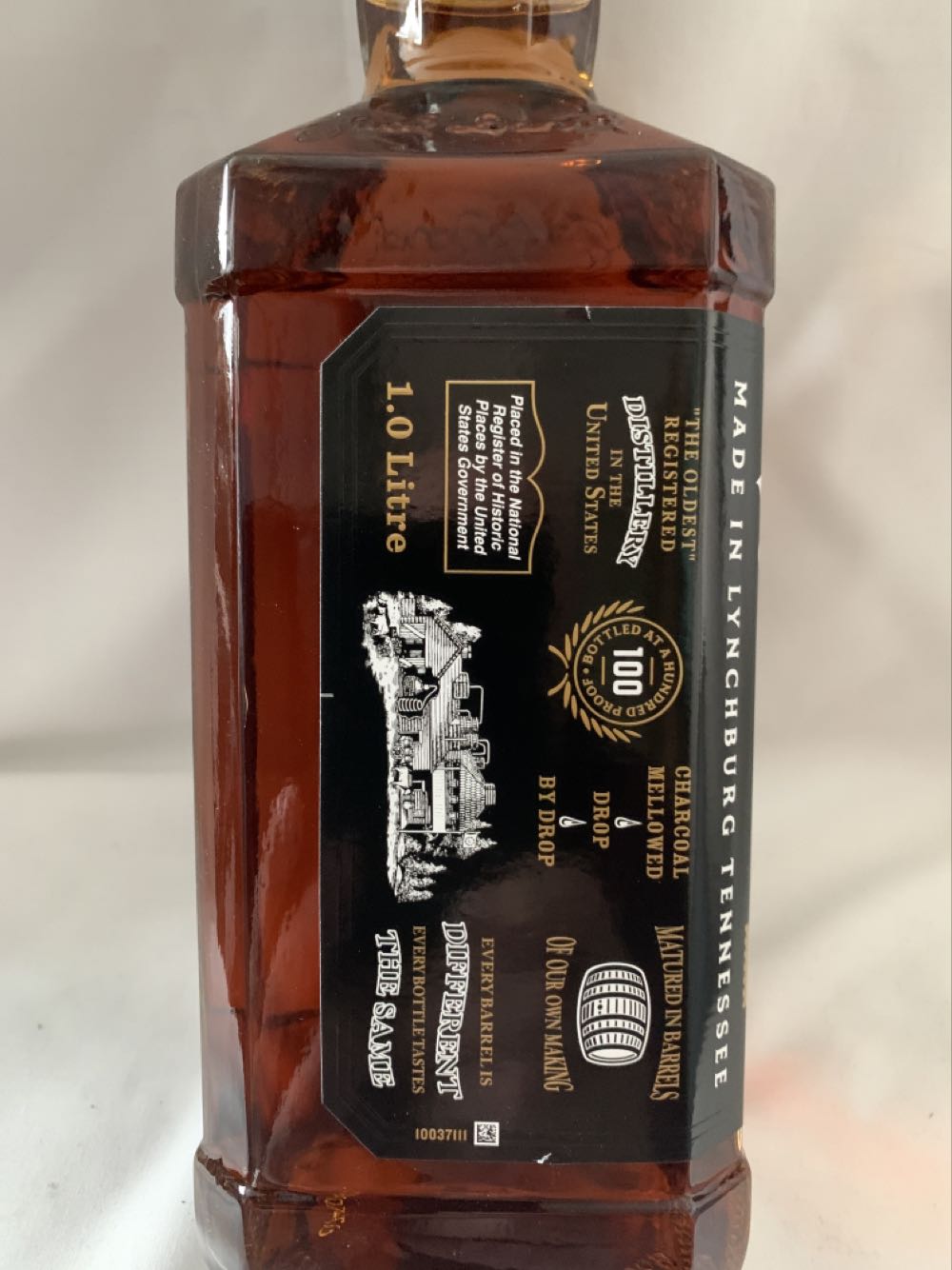 Bottled In Bond - Jack Daniels Distillery (1 L) alcohol collectible [Barcode 5099873012659] - Main Image 4