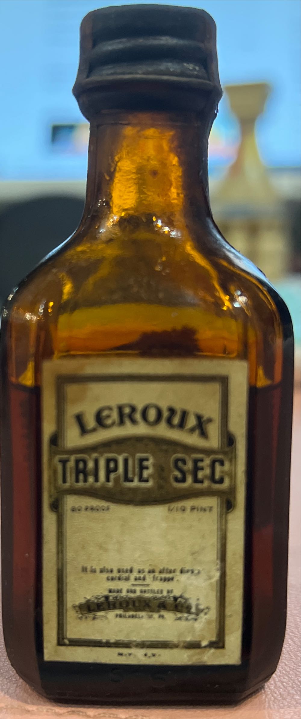 Triple Sec Liqueur - Leroux (1 L) alcohol collectible [Barcode 080686132202] - Main Image 2