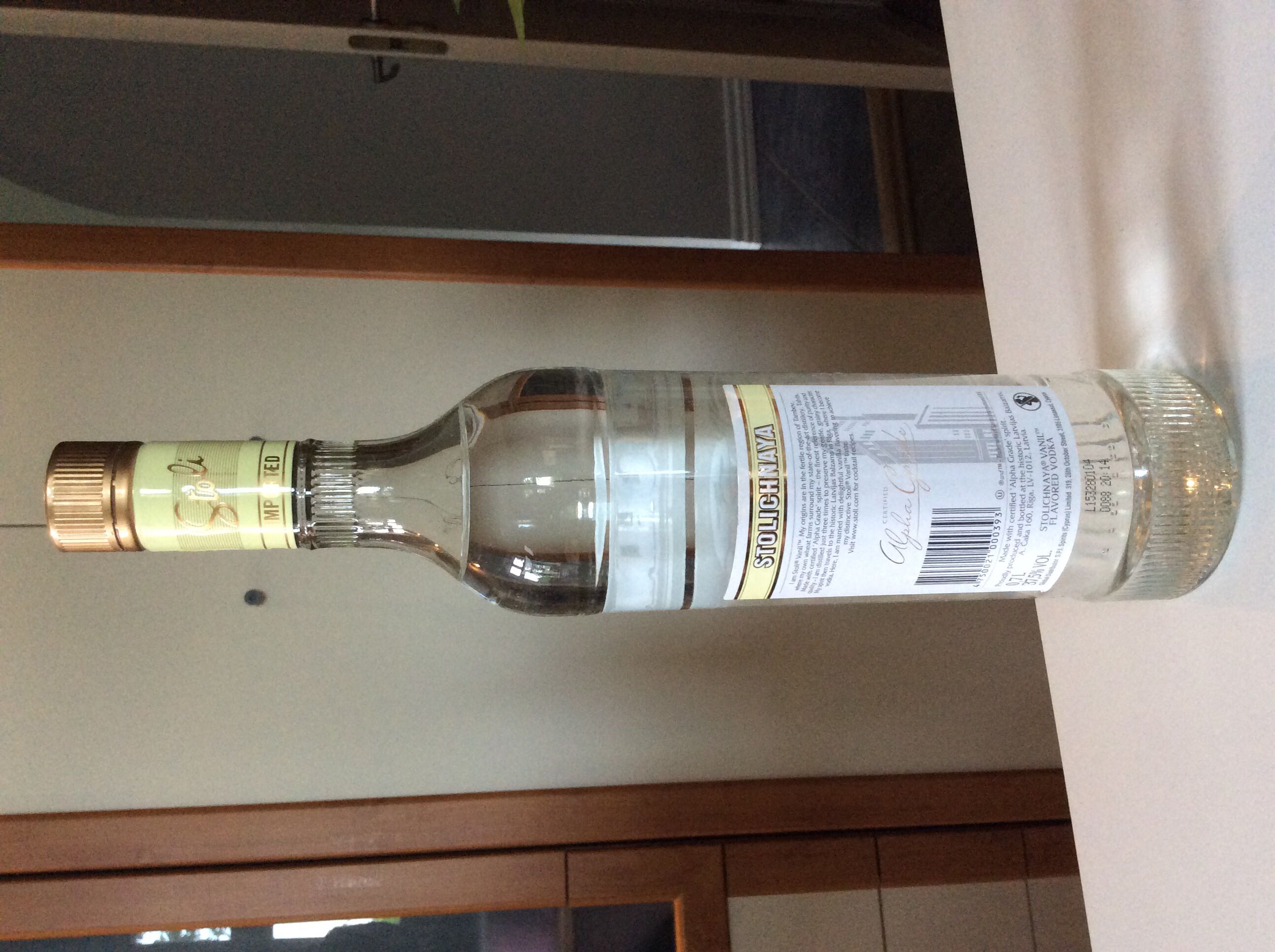 Stolichnaya Stoli Vanil - Stolichnaya (50 mL) alcohol collectible [Barcode 4750021000393] - Main Image 2