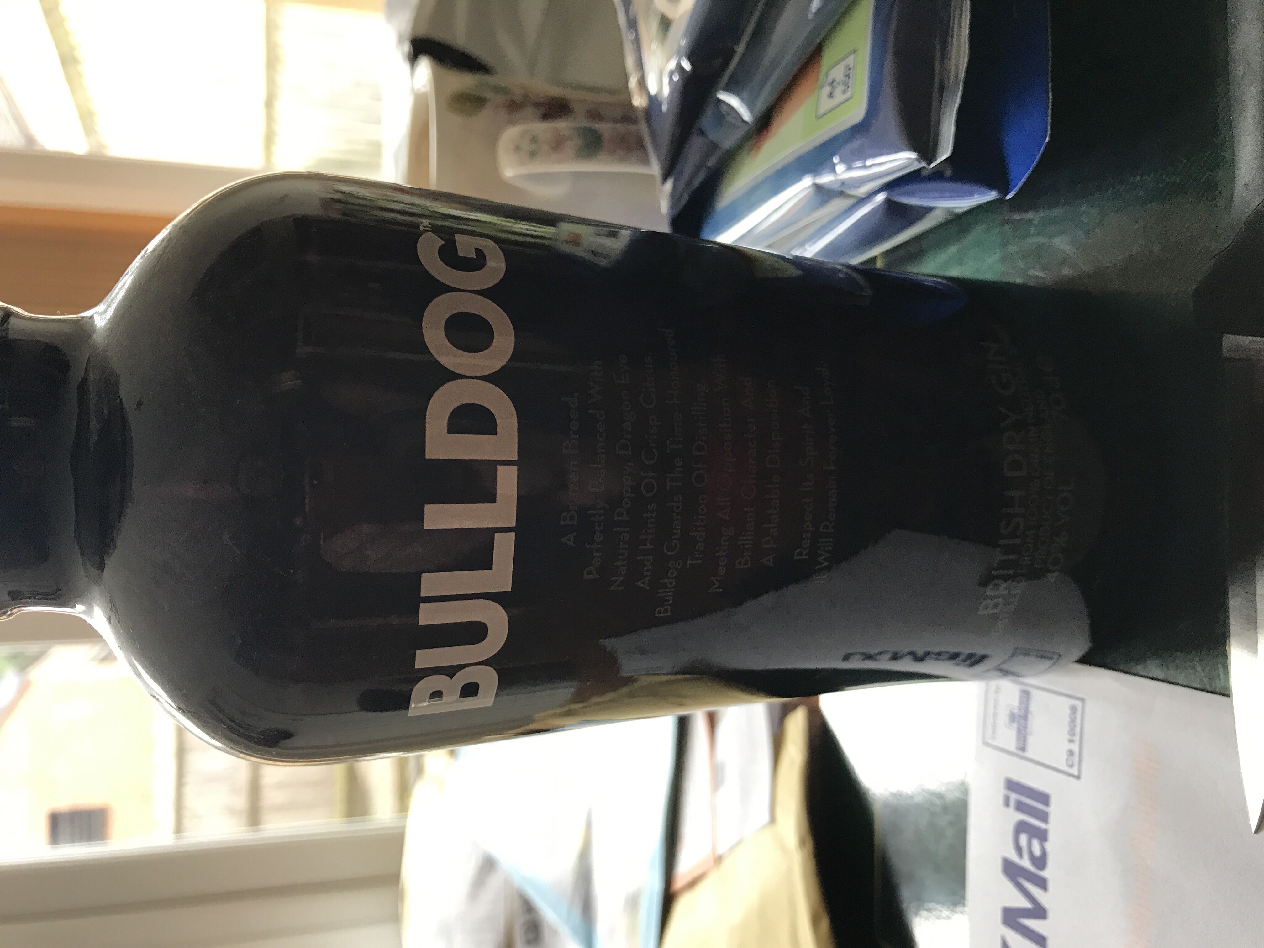 Bulldog - Bulldog (700 mL) alcohol collectible [Barcode 897076002010] - Main Image 1