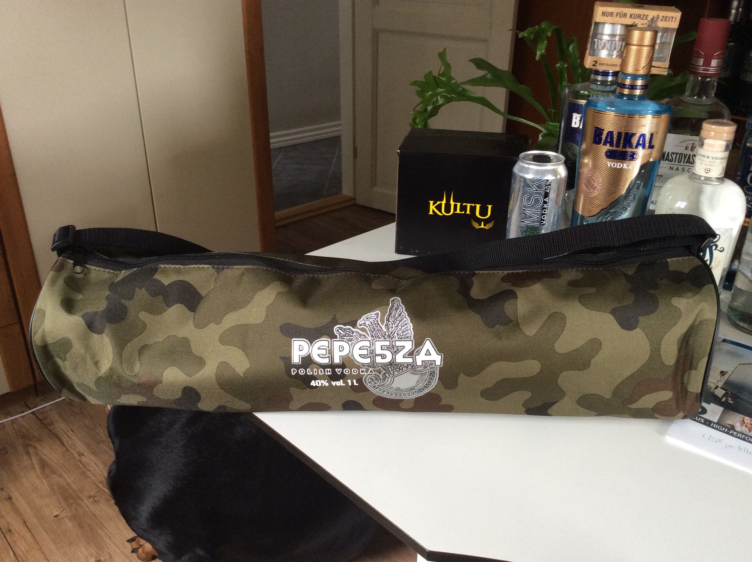 Pepe5za Vodka 1000ml 40% Poland - Bartex Bartol (1000 mL) alcohol collectible [Barcode 5901617008593] - Main Image 4