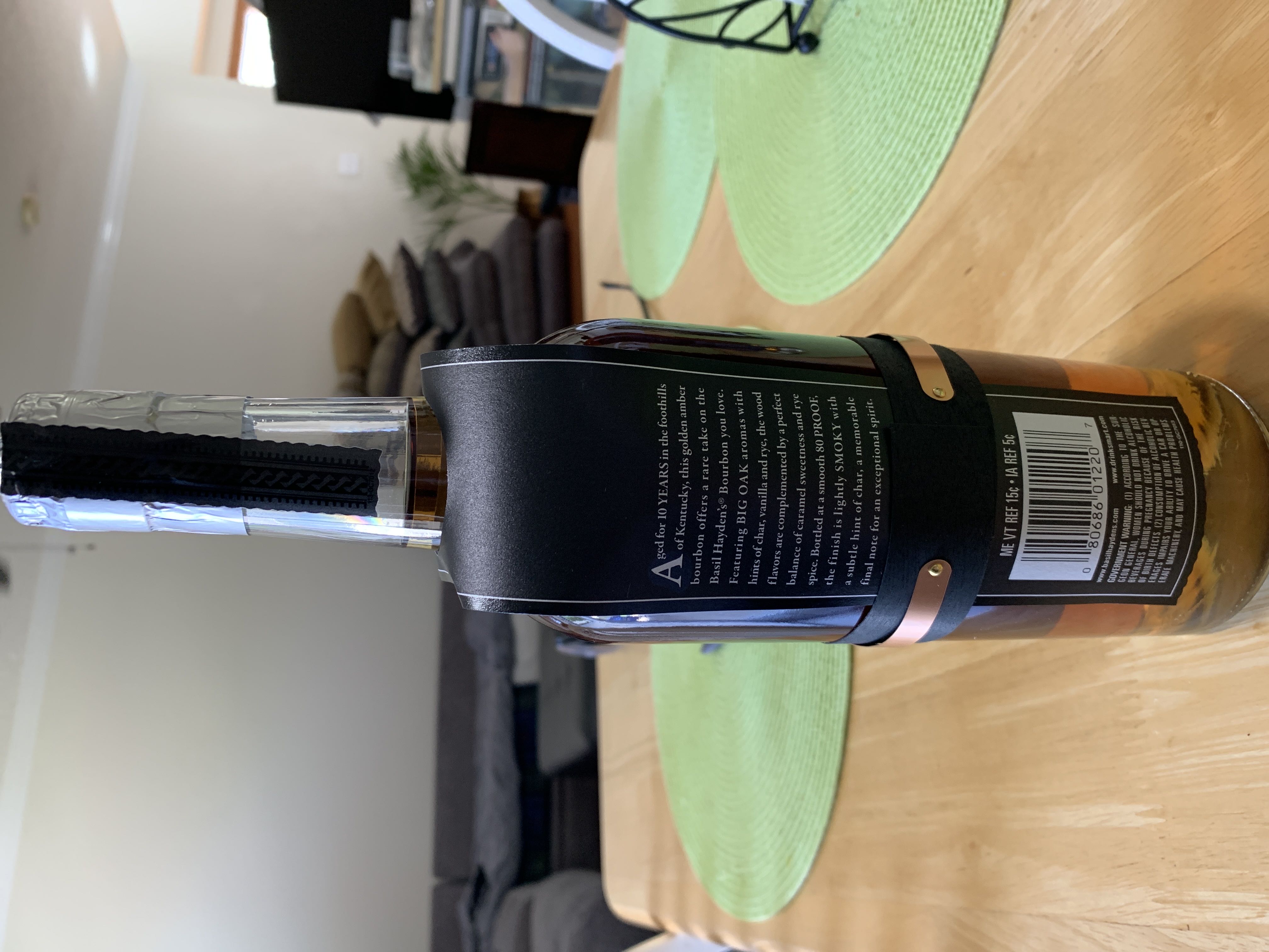 Basil Hayden -  10 Year Bourbon - James B. Beam Distilling Co. (750mL) alcohol collectible [Barcode 080686012207] - Main Image 2