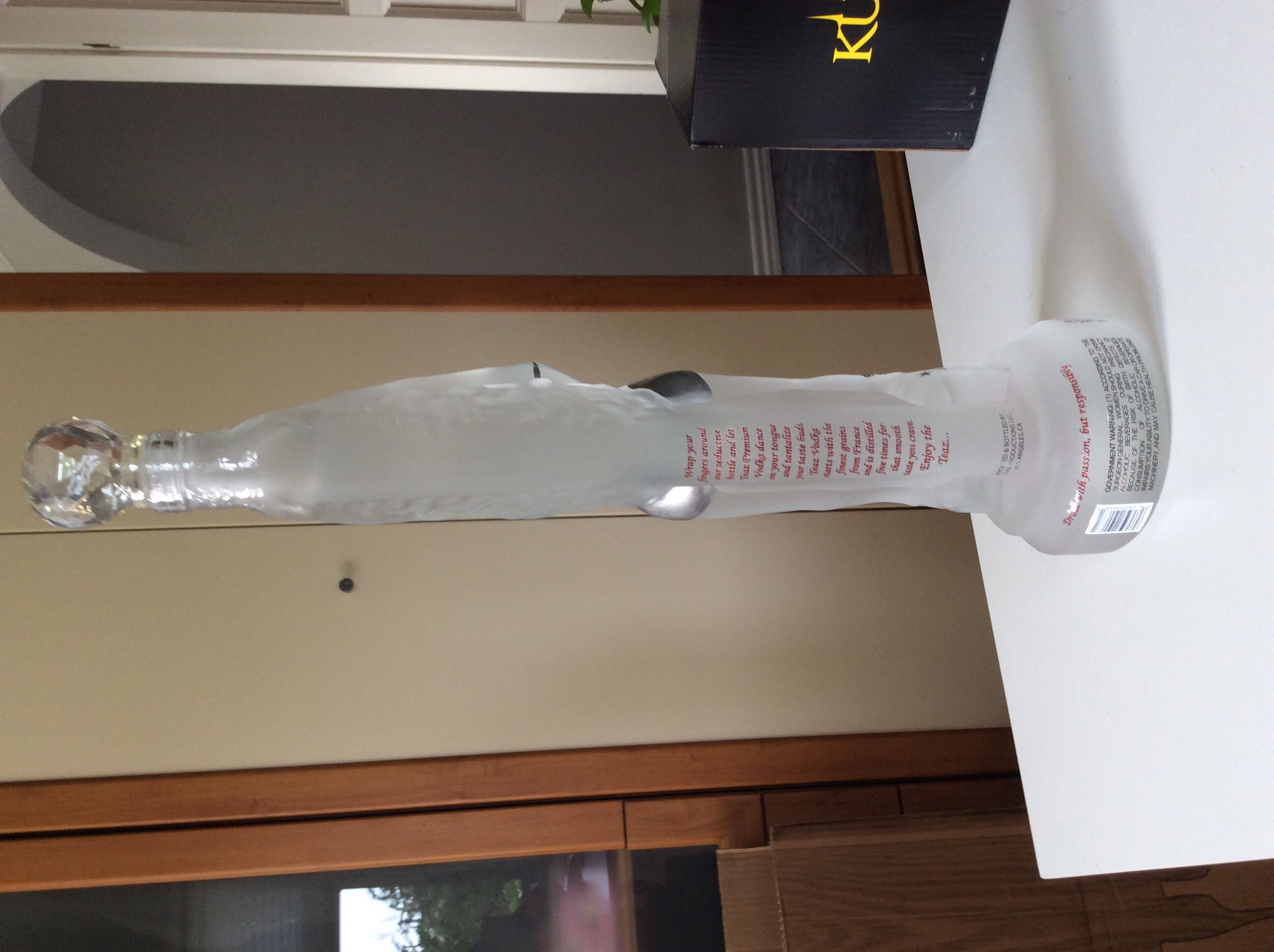 Teaz Vodka - Teaz Productions (750mL) alcohol collectible [Barcode 040232190681] - Main Image 3