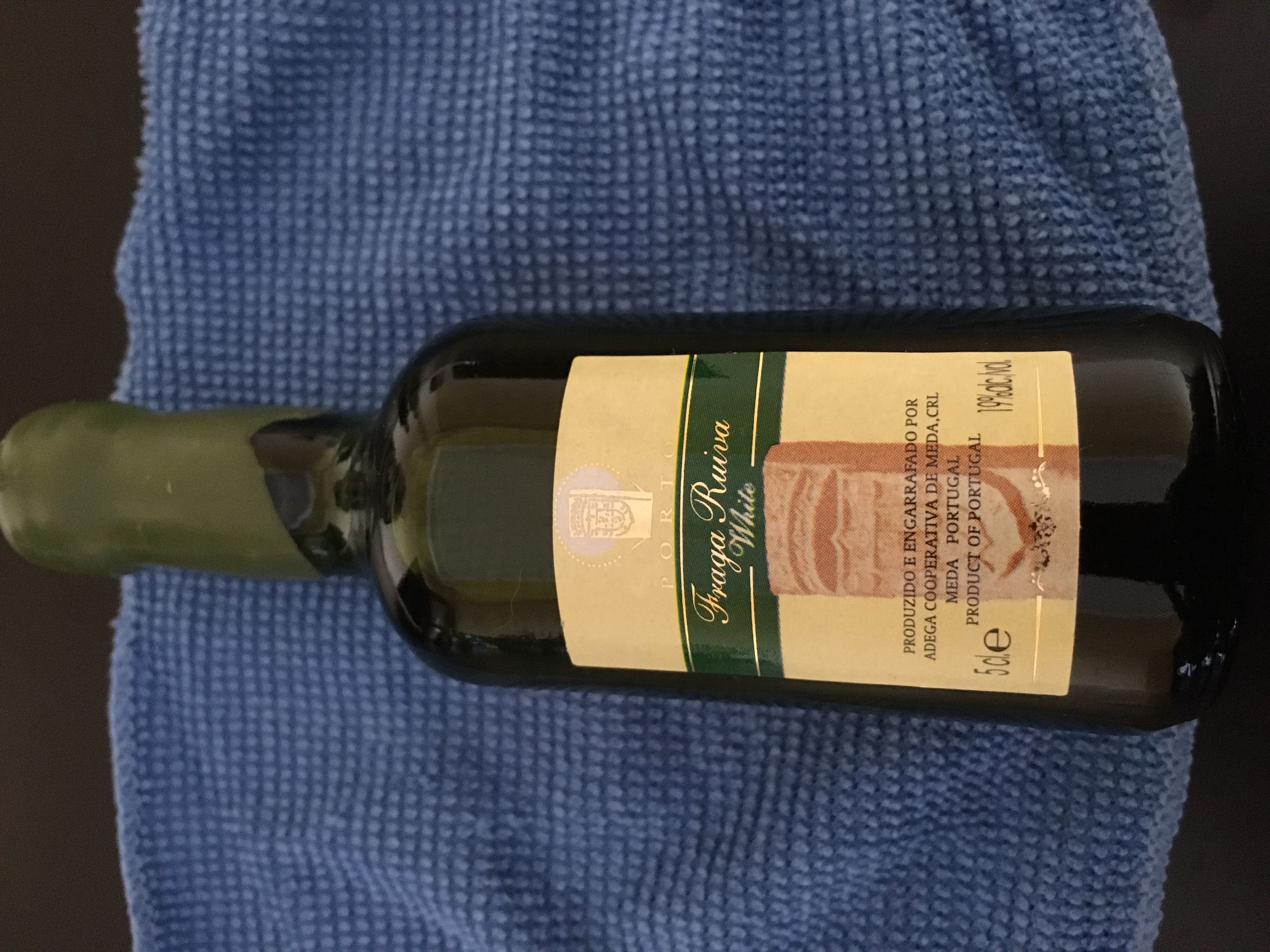 XOXO Pinot Grigio + Chardonnay