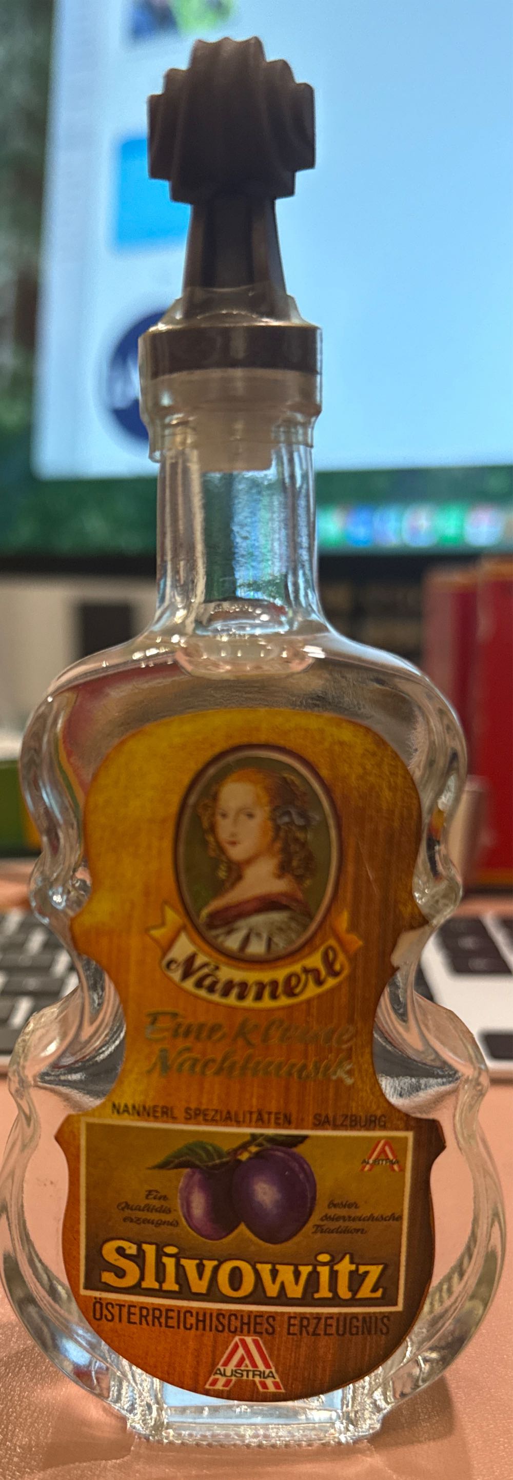 Nannerl Sissi - Austria (40mL) alcohol collectible [Barcode 9005400007643] - Main Image 6