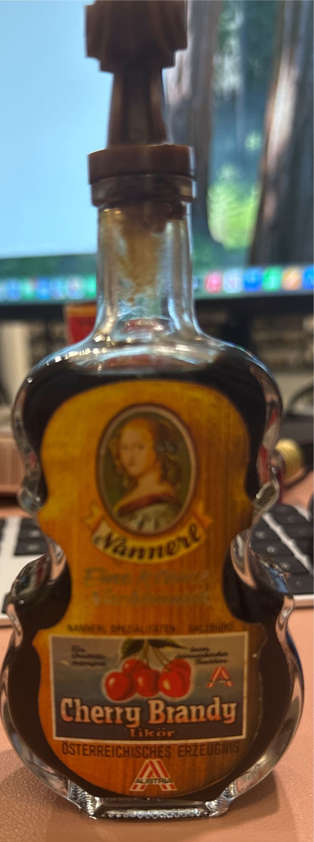 Nannerl Sissi - Austria (40mL) alcohol collectible [Barcode 9005400007643] - Main Image 7