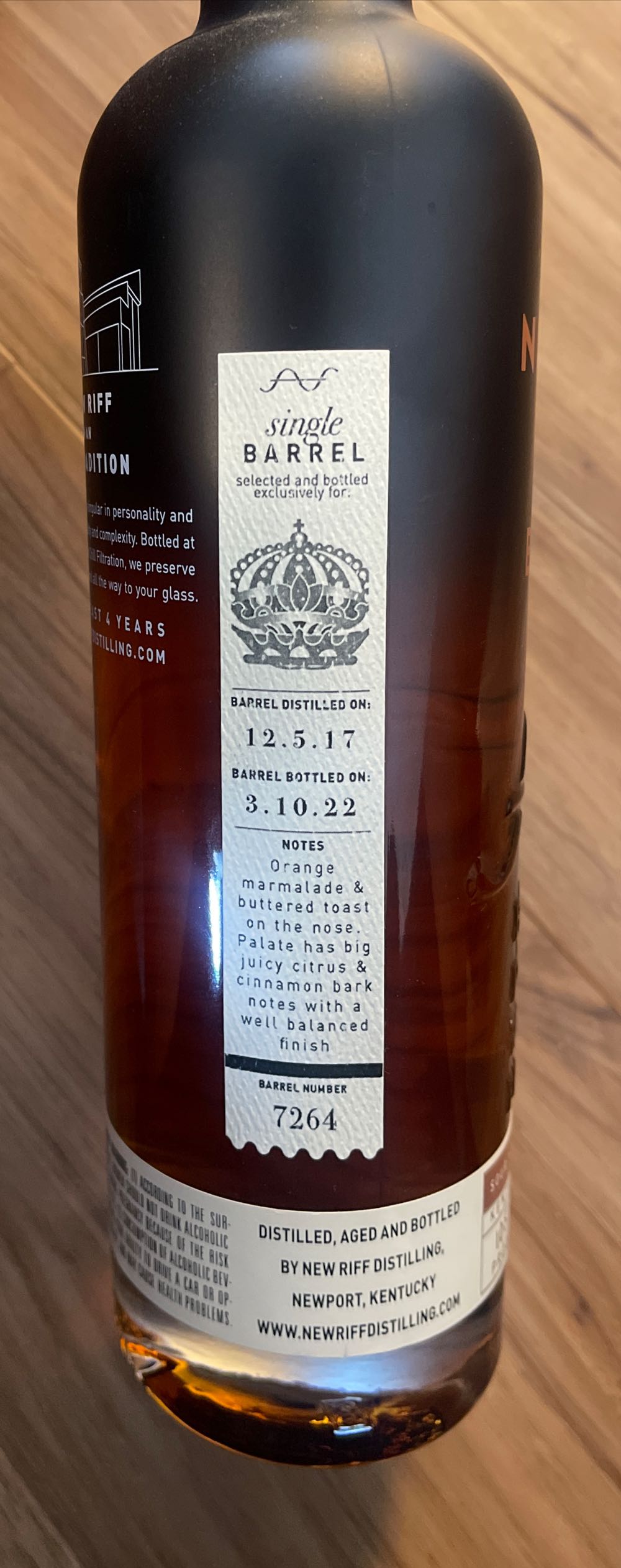 New Riff Single Barrel - New Riff Distilling (750mL) alcohol collectible [Barcode 856302005287] - Main Image 4