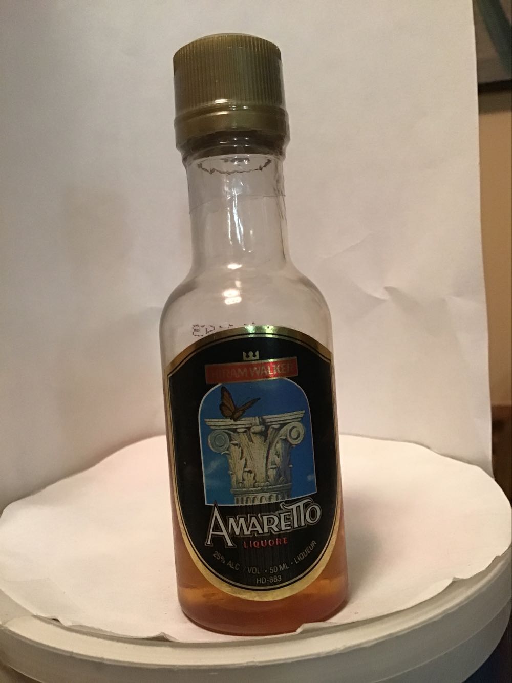 Hiram Walker Peppermint & Amaretto & Cider Hill & Cinnamon - Hiram Walker & Sons (50 mL) alcohol collectible - Main Image 2