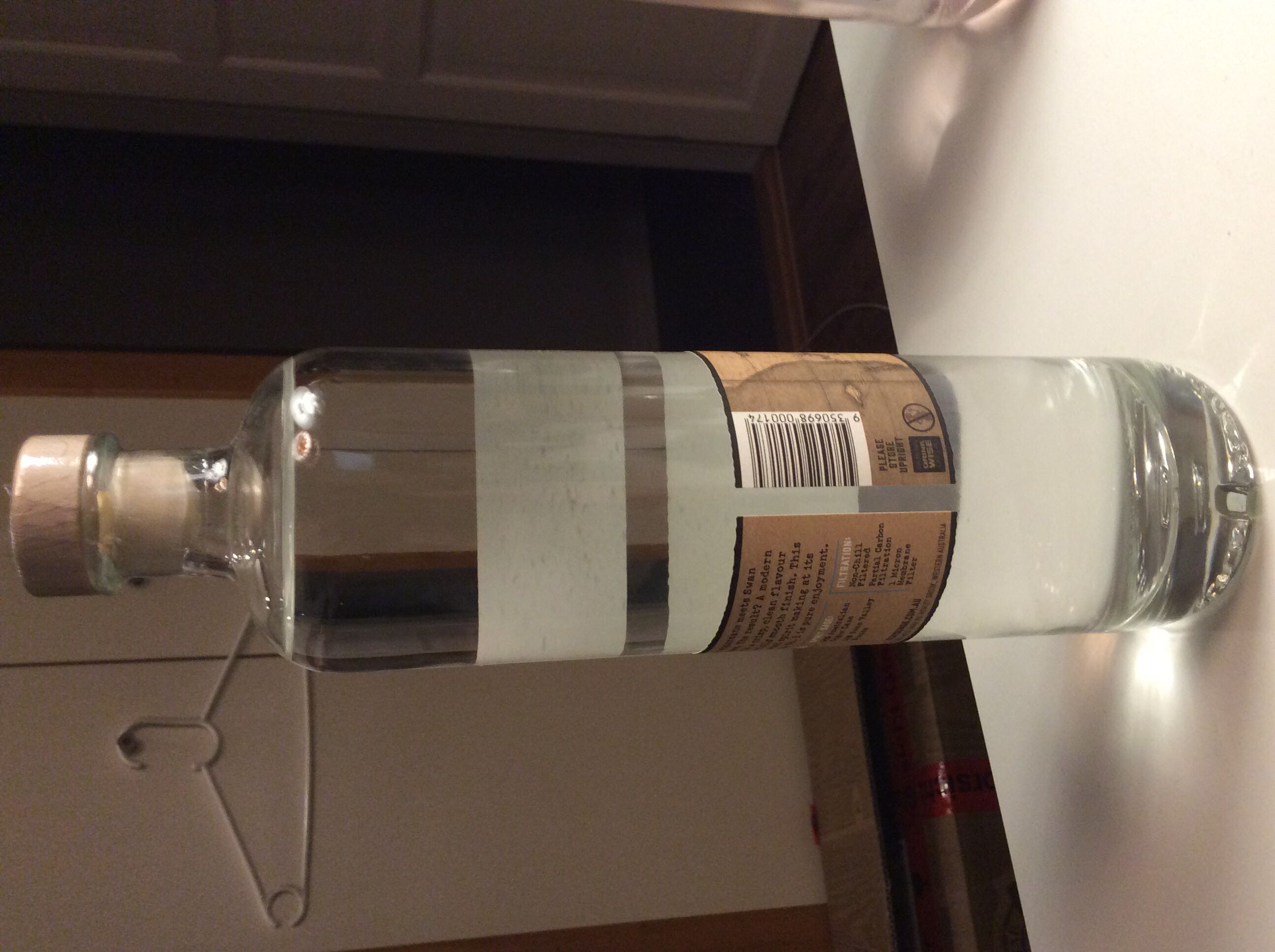 Old Young’s Pure No.1 700ml 40% Australia - Old Young’s Distillery (700 mL) alcohol collectible [Barcode 9350698000174] - Main Image 2