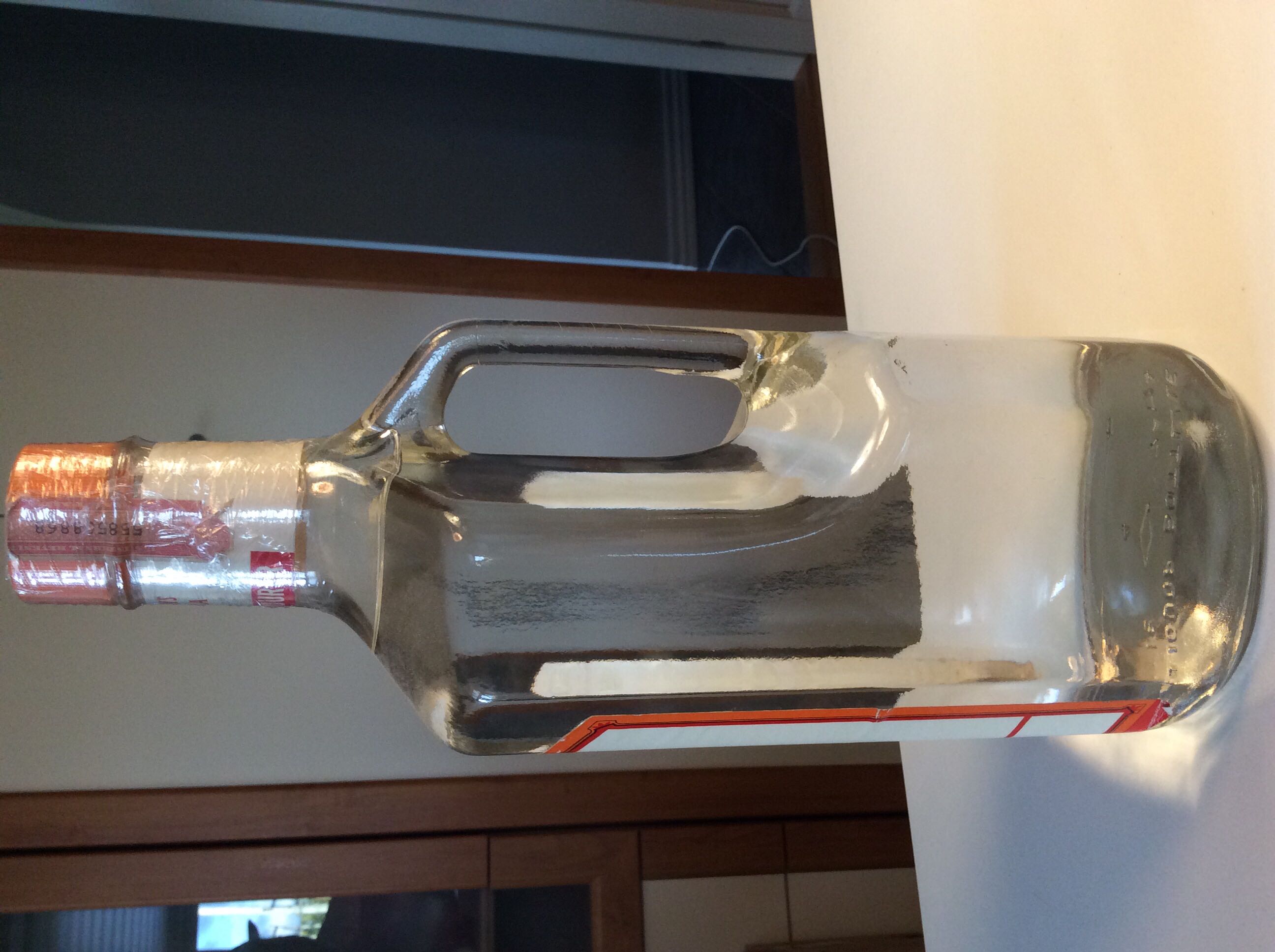 Gordon’s Vodka Half Gallon 40% USA - Linden, N.J. (1893 mL) alcohol collectible - Main Image 2