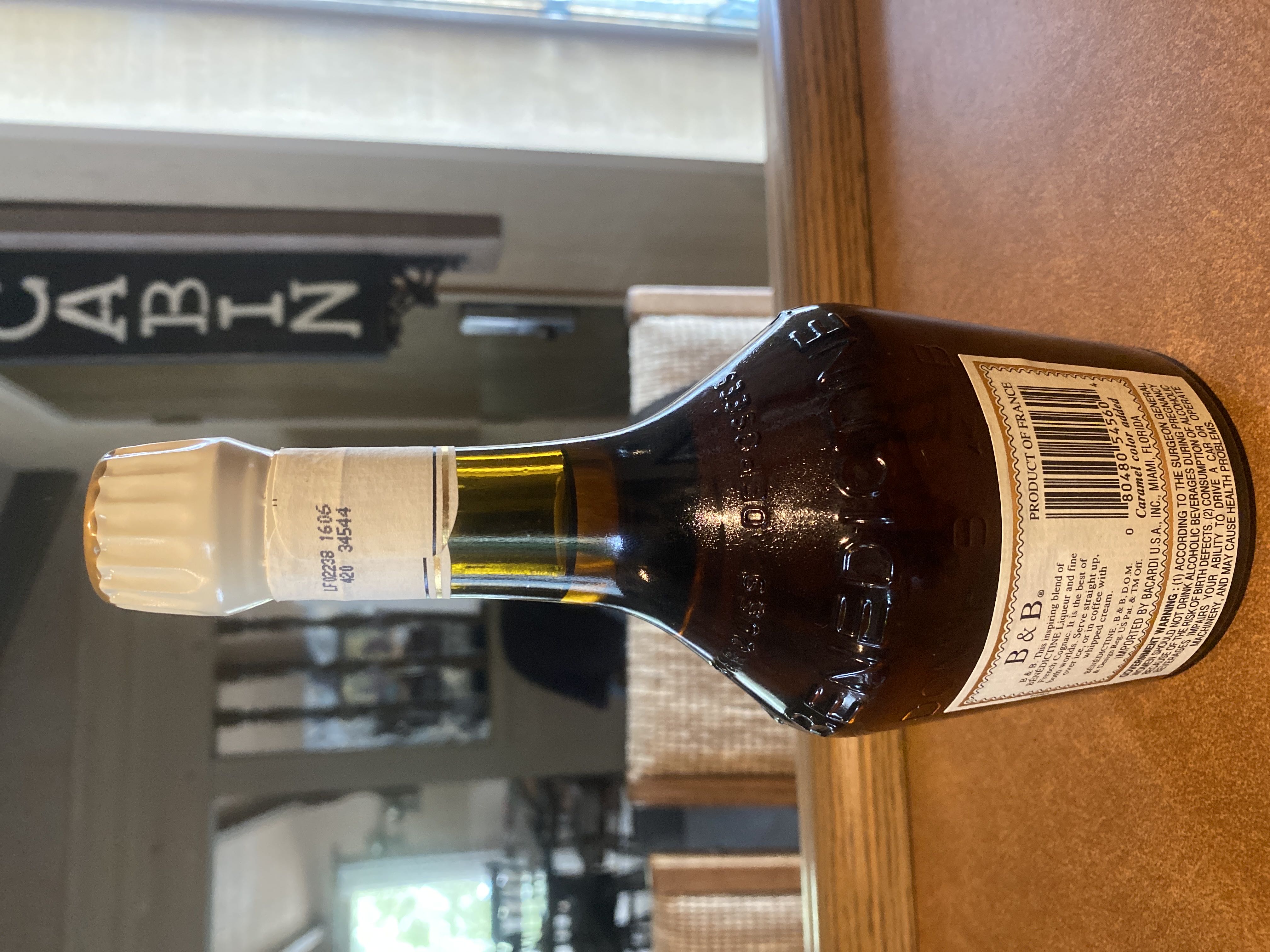 B&B - Benedictine SA (375 mL) alcohol collectible [Barcode 080480545604] - Main Image 2