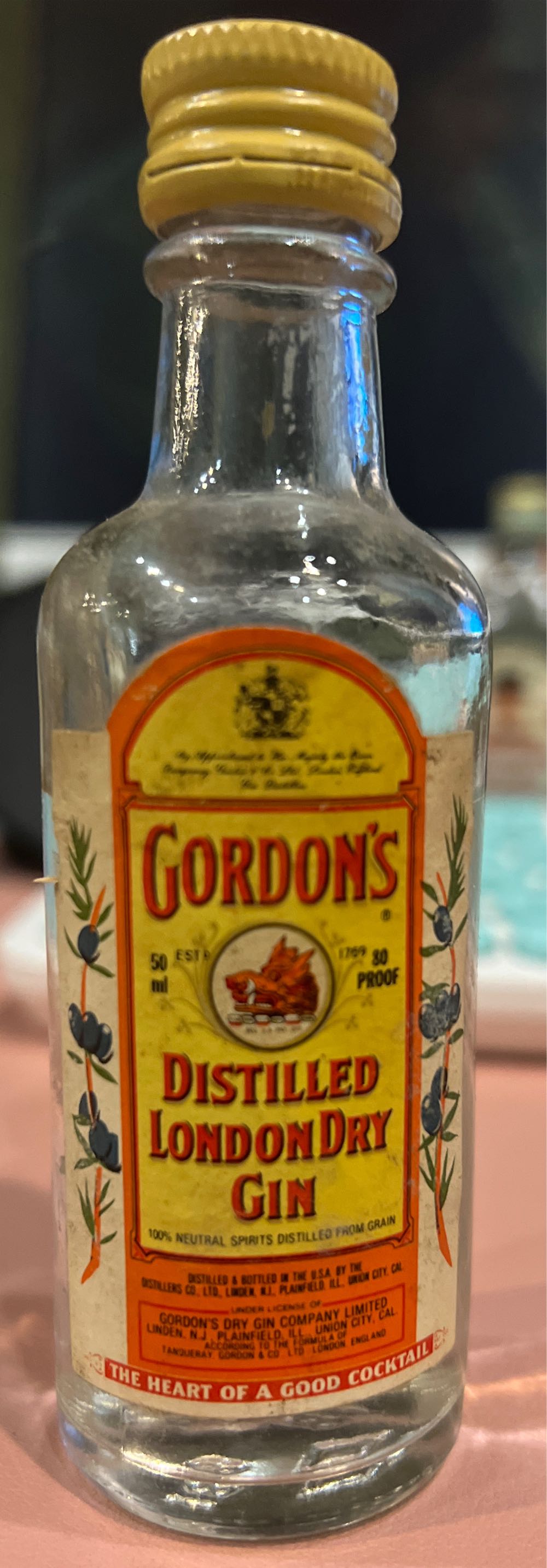 Gordons Distilled London Dry  (750 mL) alcohol collectible - Main Image 2