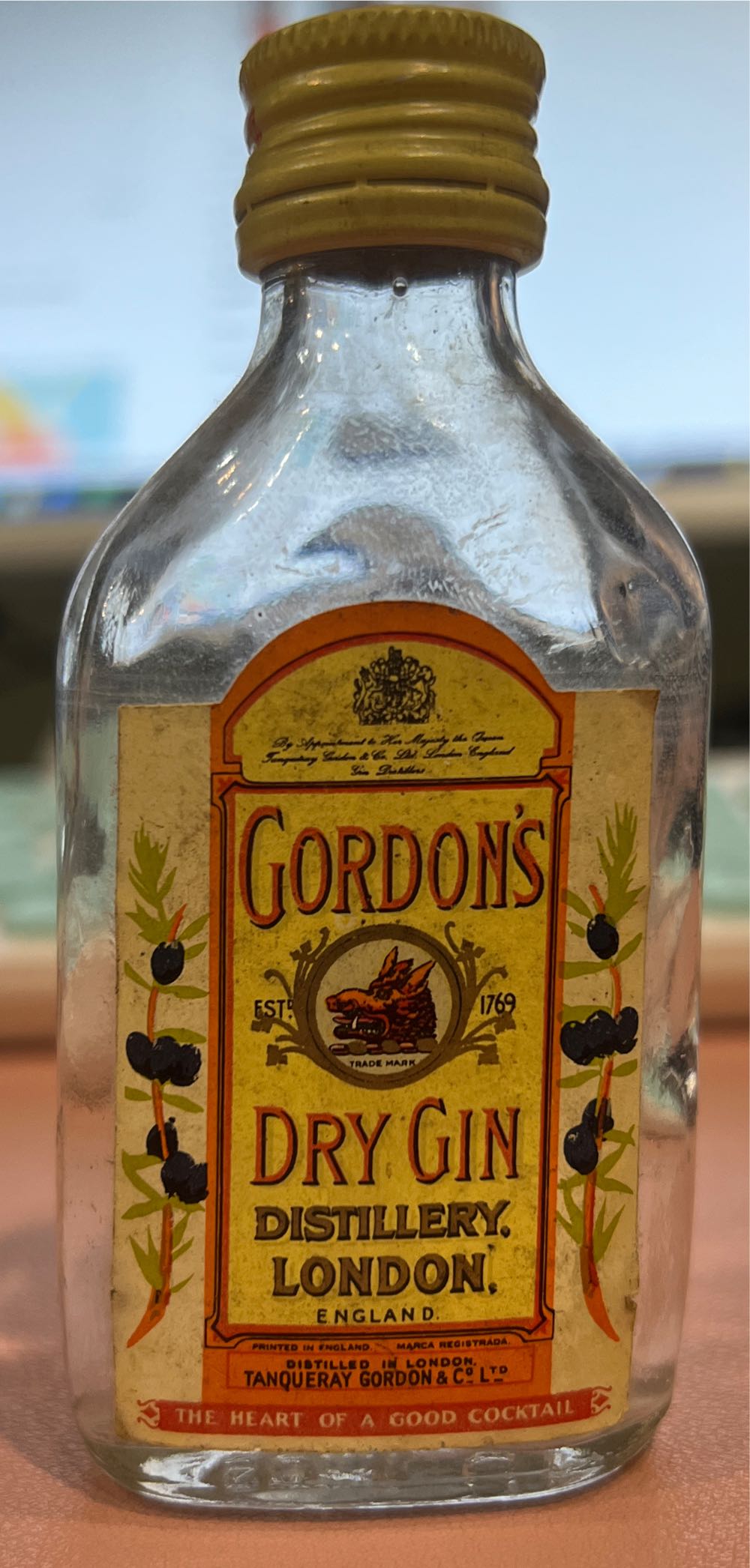 Gordons Distilled London Dry  (750 mL) alcohol collectible - Main Image 3