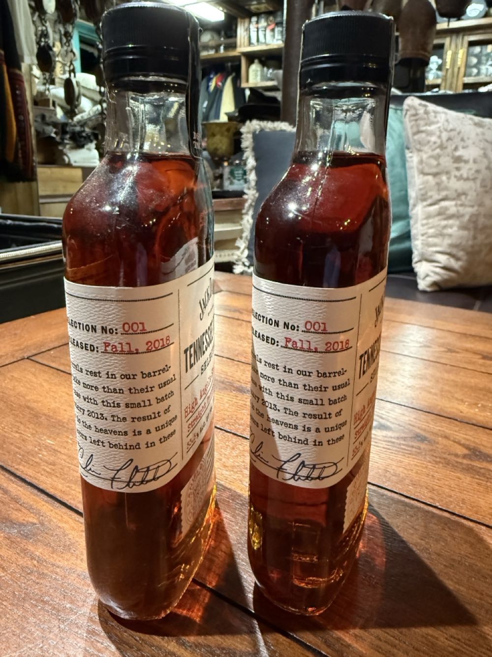 Tennessee Tasters Series #1 (Signed) - Jack Daniel‘s Distillery (375 mL) alcohol collectible [Barcode 082184003923] - Main Image 5