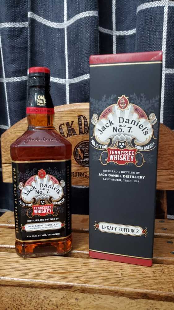 Legacy Edition #2 - Jack Daniel Distillery (1 L) alcohol collectible [Barcode 082184004043] - Main Image 4