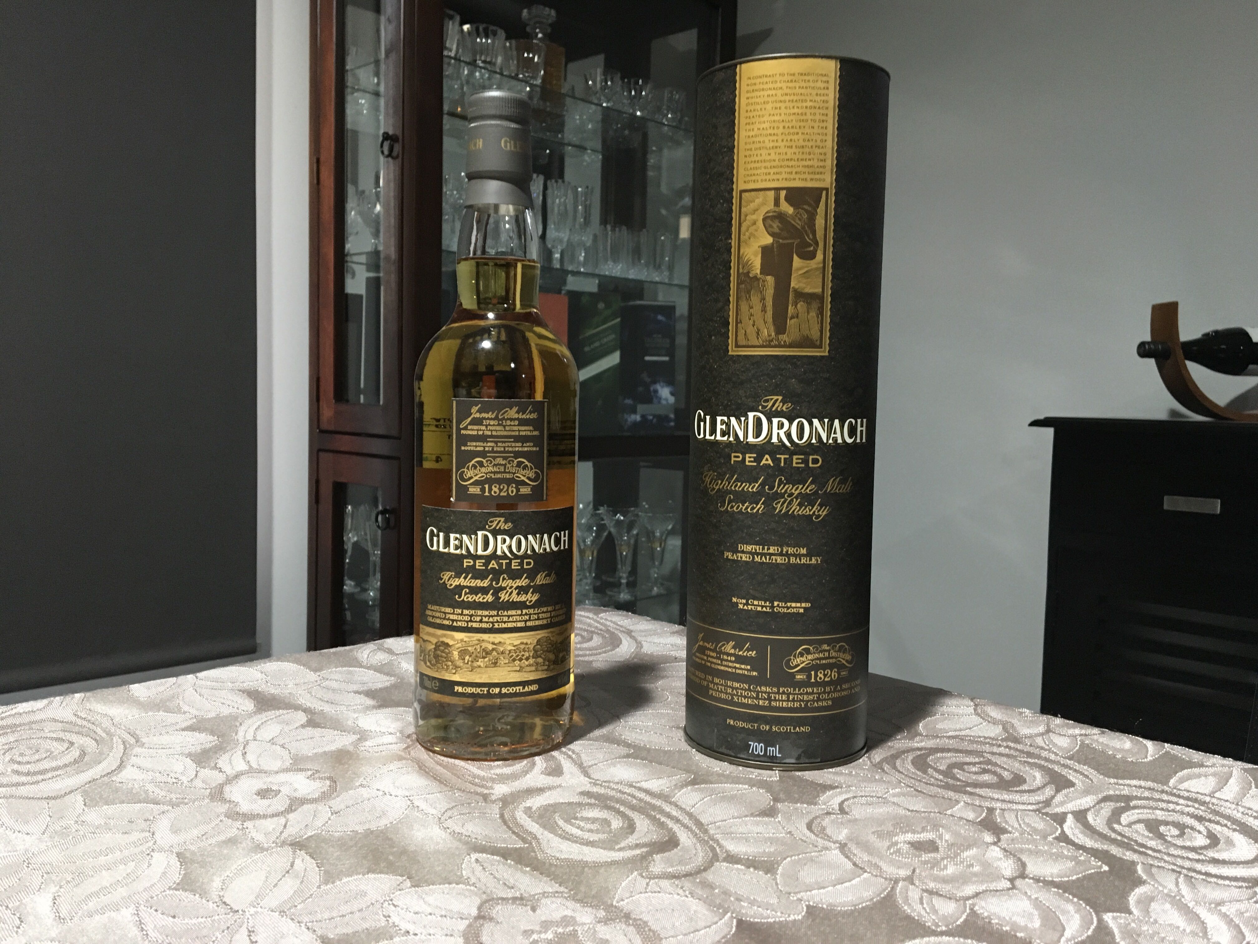 Garfield: A Tail of Two Kitties