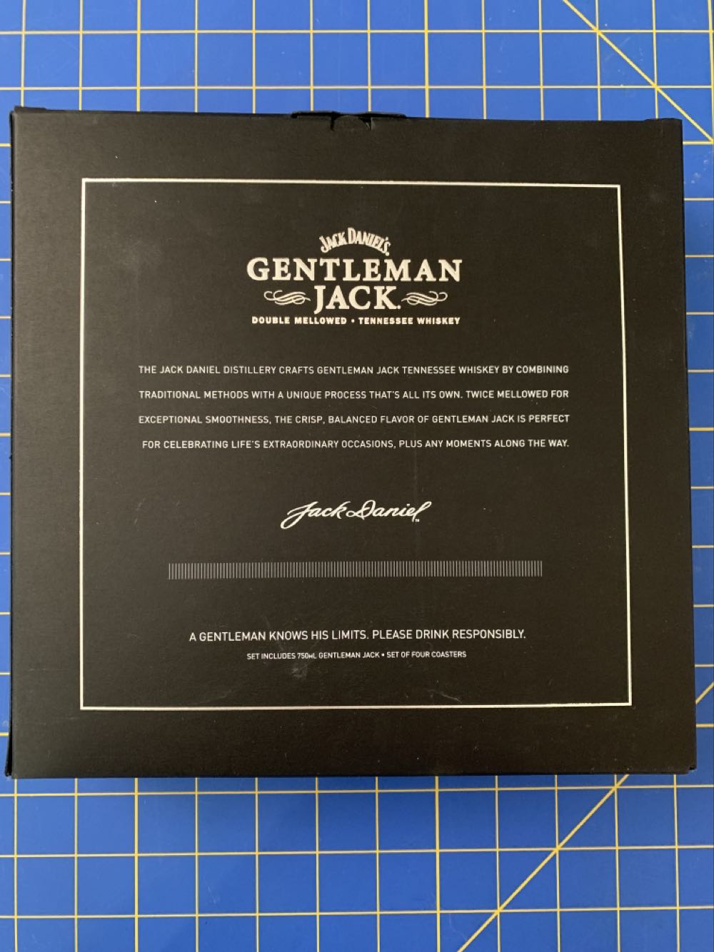 Jack Daniel’s Gentleman Jack Gift Set - Jack Daniel Distillery (750 mL) alcohol collectible [Barcode 082184203224] - Main Image 2
