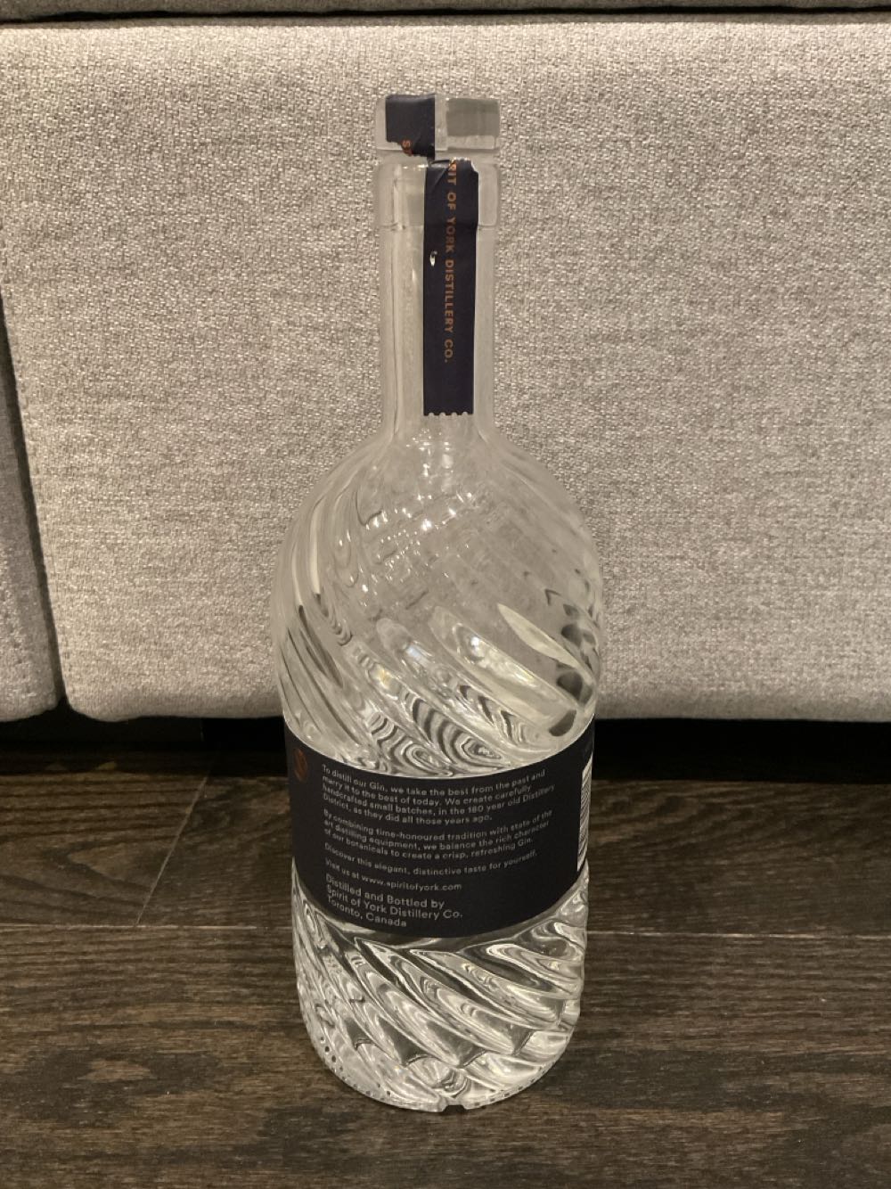 Gin - Spirit of York - Spirit of York Distillery Co. (750 mL) alcohol collectible [Barcode 628110044013] - Main Image 2