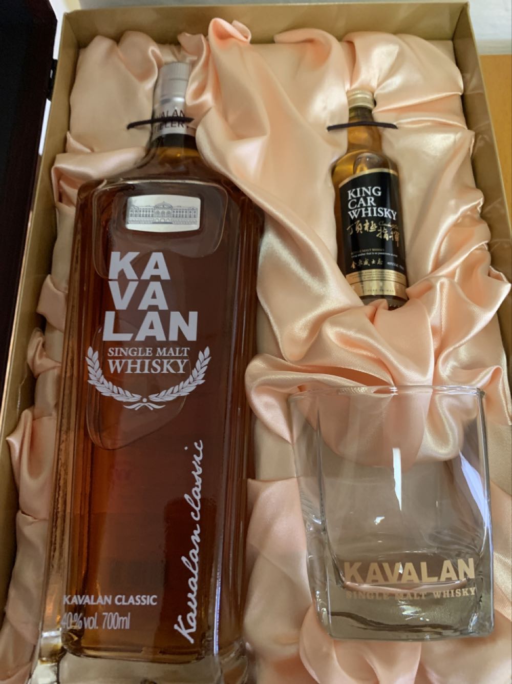 Kavalan Single Malt Whisky - King Car Kavalan Distillery Yilan, Taiwan (700 mL) alcohol collectible [Barcode 4710085207206] - Main Image 2