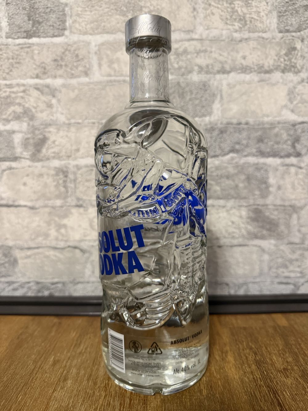 Absolute Recycled - Absolut Spirits Co. (1 L) alcohol collectible [Barcode 7312040552283] - Main Image 2