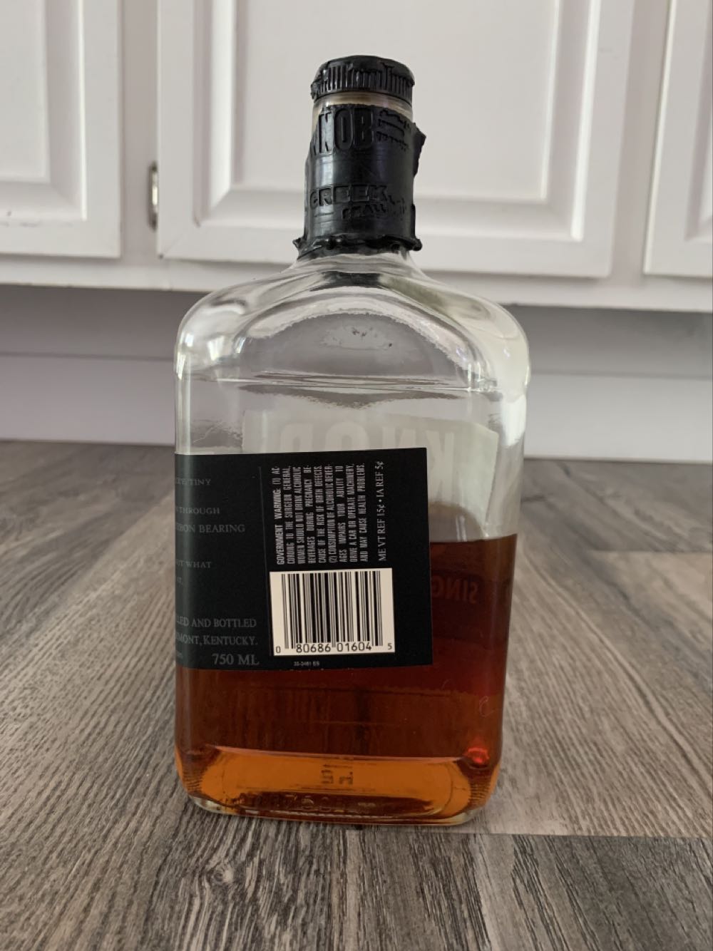 Knob Creek Single Barrel Reserve - Knob Creek Distillery, Clermont, KY (750 mL) alcohol collectible [Barcode 080686016045] - Main Image 2