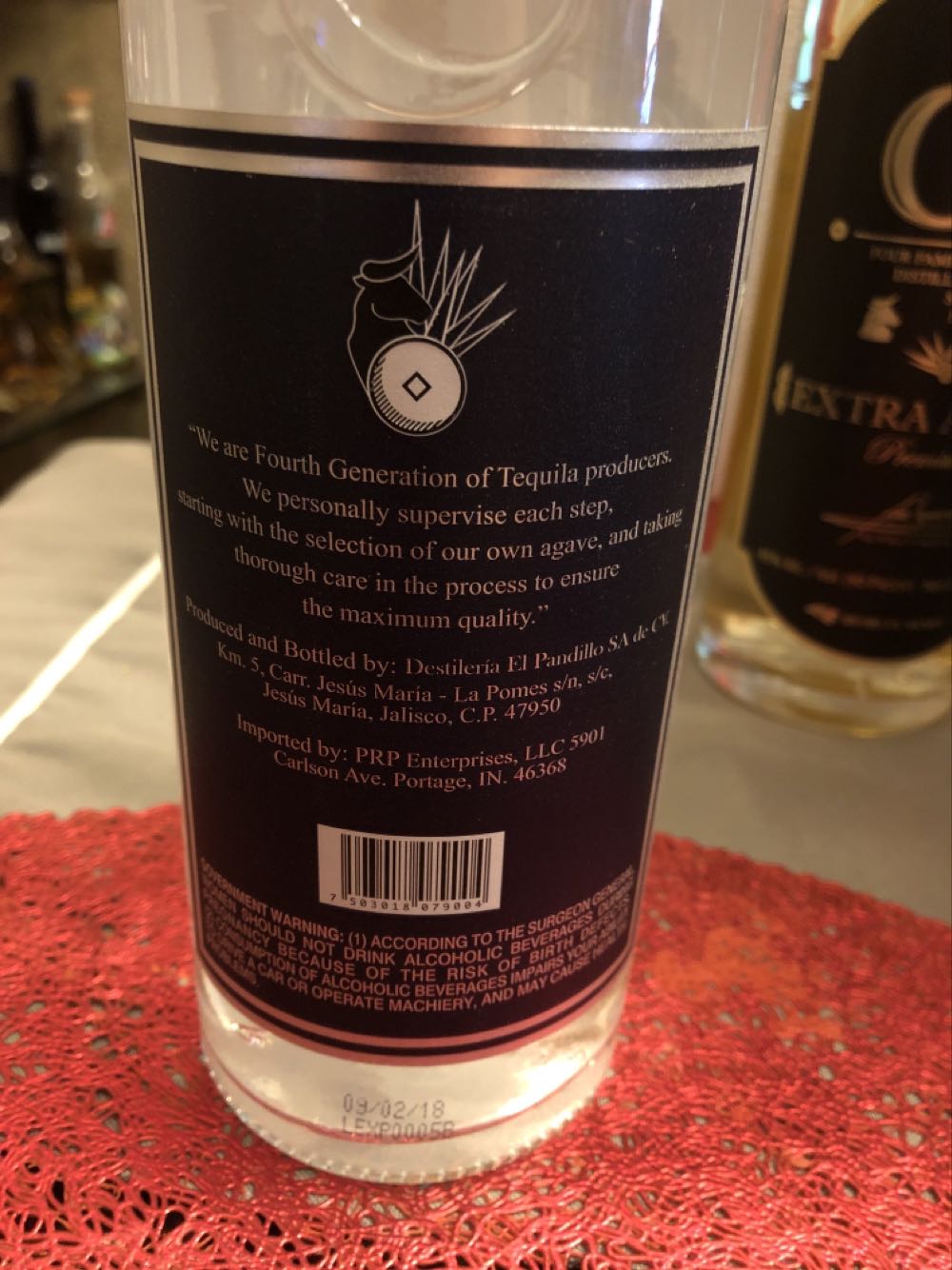 G4 Blanco - Destileria El Pandillo SA de CV (750 mL) alcohol collectible [Barcode 7503018079004] - Main Image 2