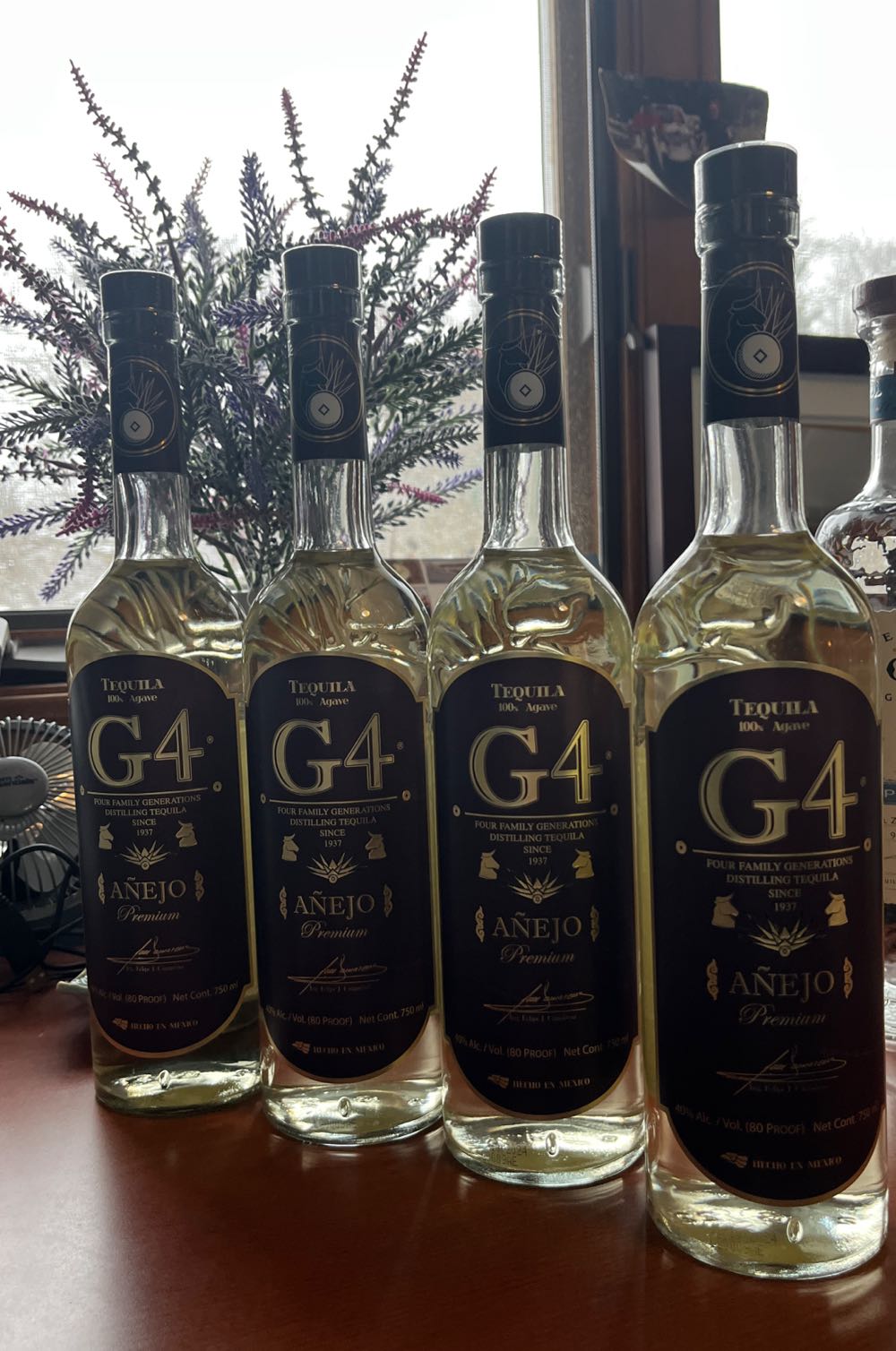 G4 Añejo - Destileria El Pandillo SA de CV (750 mL) alcohol collectible [Barcode 7503018079066] - Main Image 4