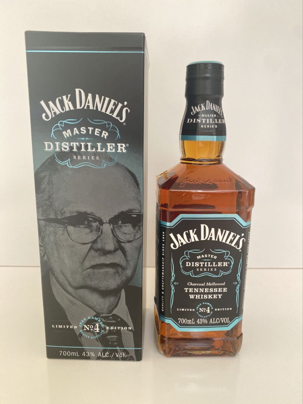 Master Distiller 4 - Jack Daniel‘s Distillery (700 mL) alcohol collectible [Barcode 5099873008454] - Main Image 2