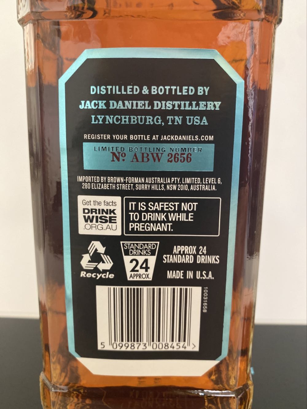 Master Distiller 4 - Jack Daniel‘s Distillery (700 mL) alcohol collectible [Barcode 5099873008454] - Main Image 3