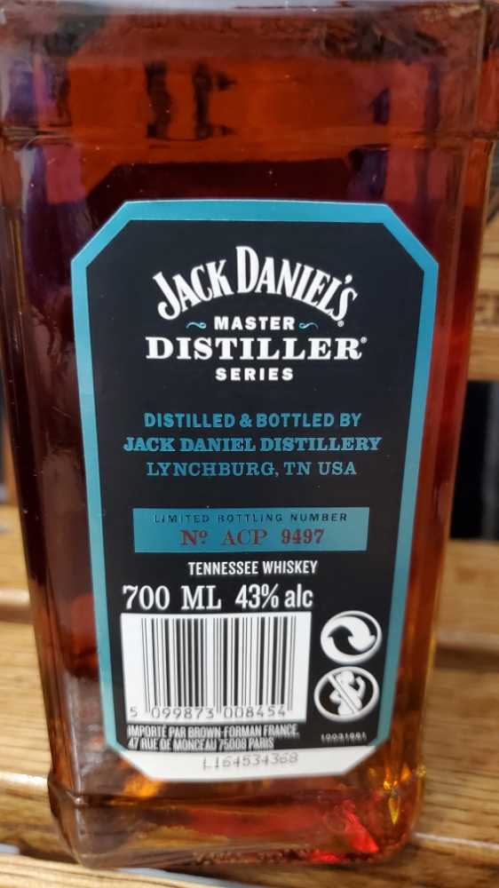 Master Distiller 4 - Jack Daniel‘s Distillery (700 mL) alcohol collectible [Barcode 5099873008454] - Main Image 4