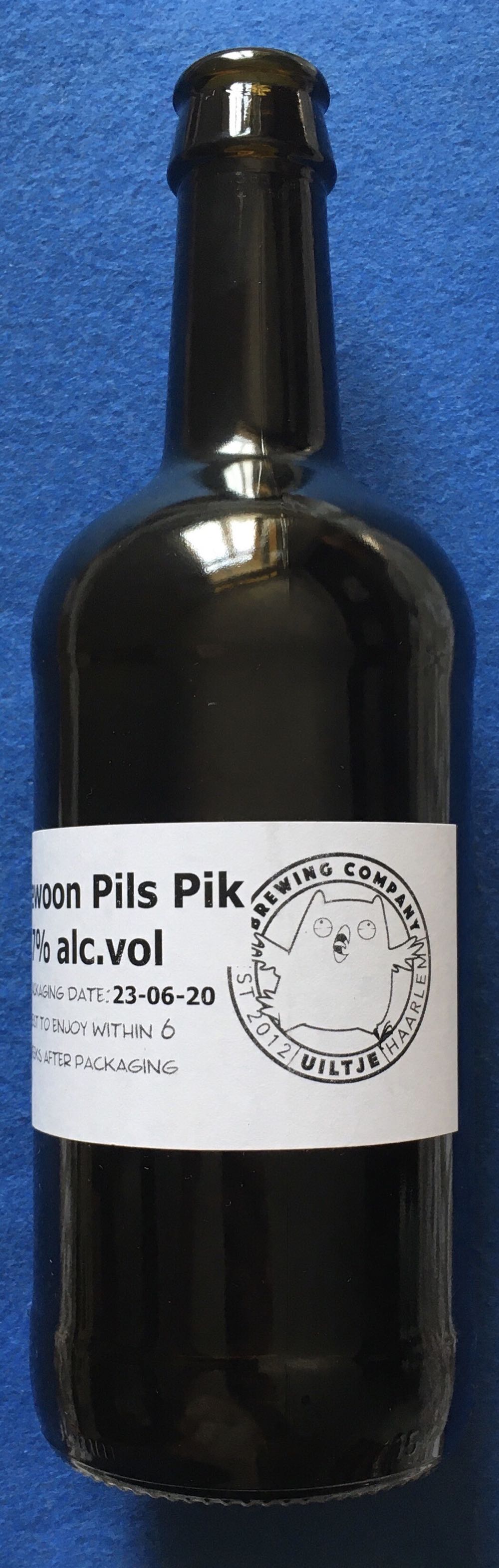 Gewoon Pils Pik - Uiltje Brewing Company (500 mL) alcohol collectible - Main Image 2
