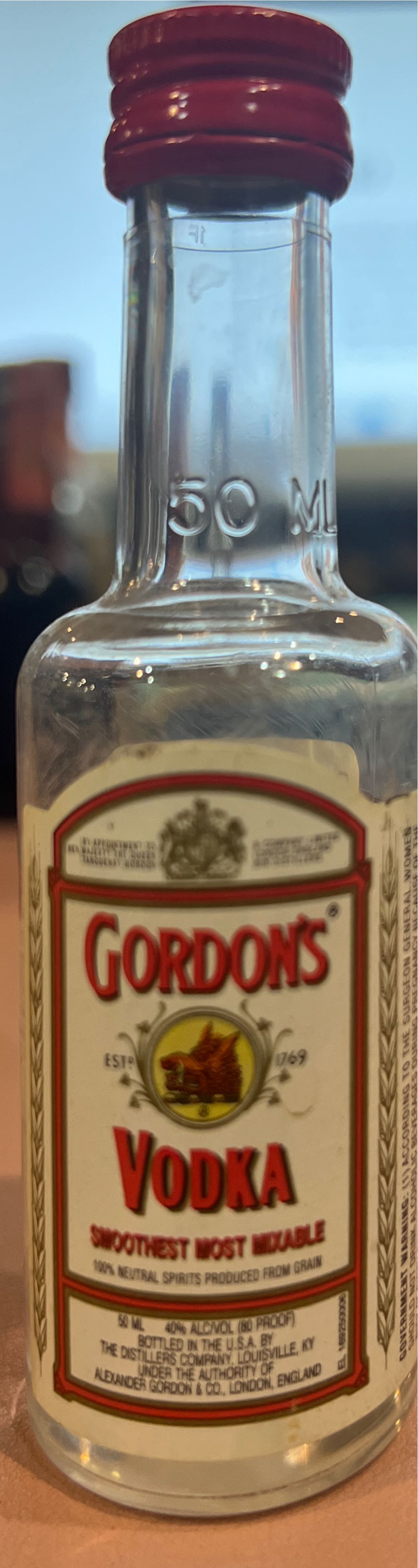 Gordons (Version 1)  (50 mL) alcohol collectible [Barcode 088600000156] - Main Image 2