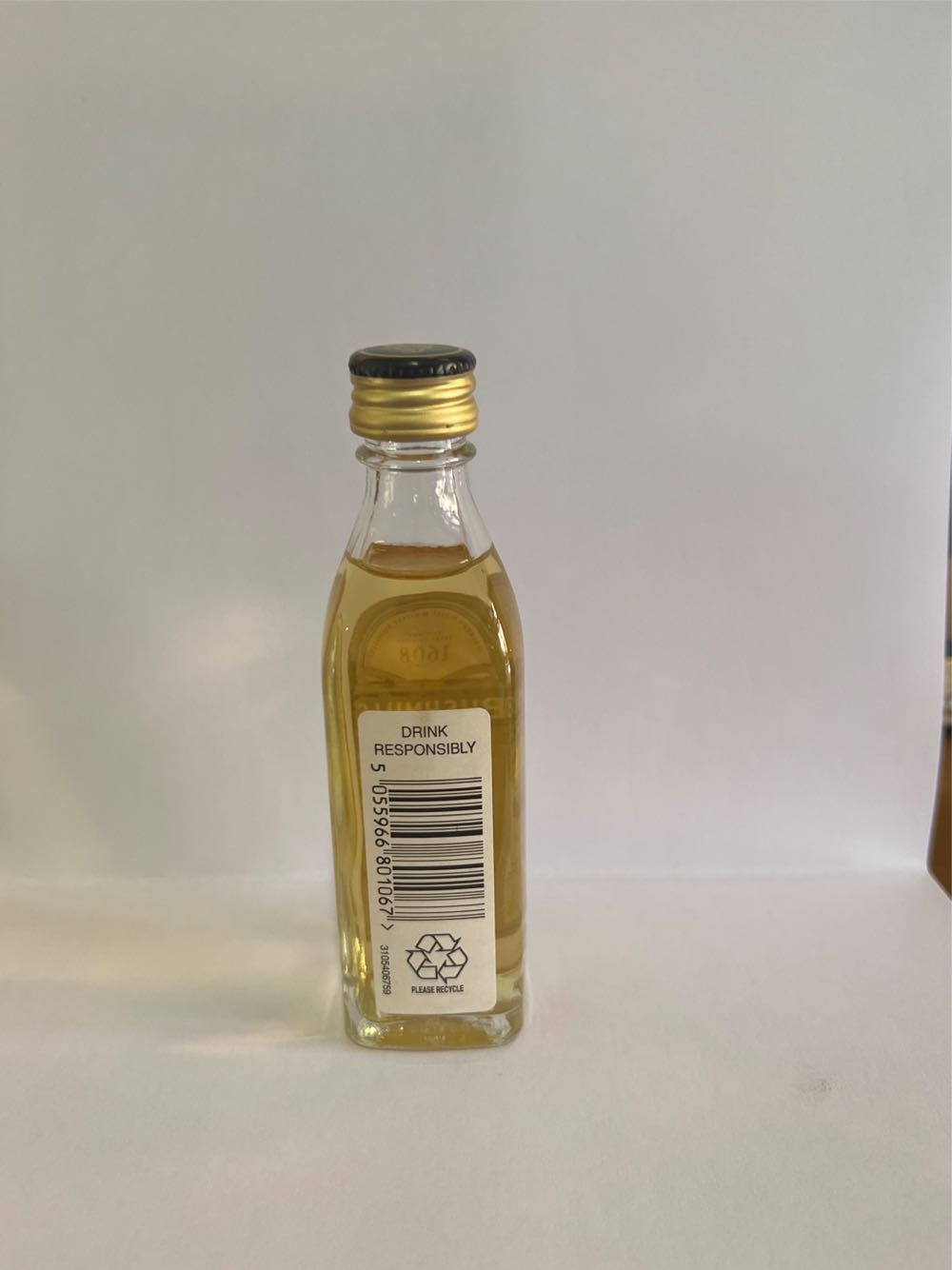 Bushmills - Old Bushmills Distillery (50 mL) alcohol collectible [Barcode 5055966801067] - Main Image 3