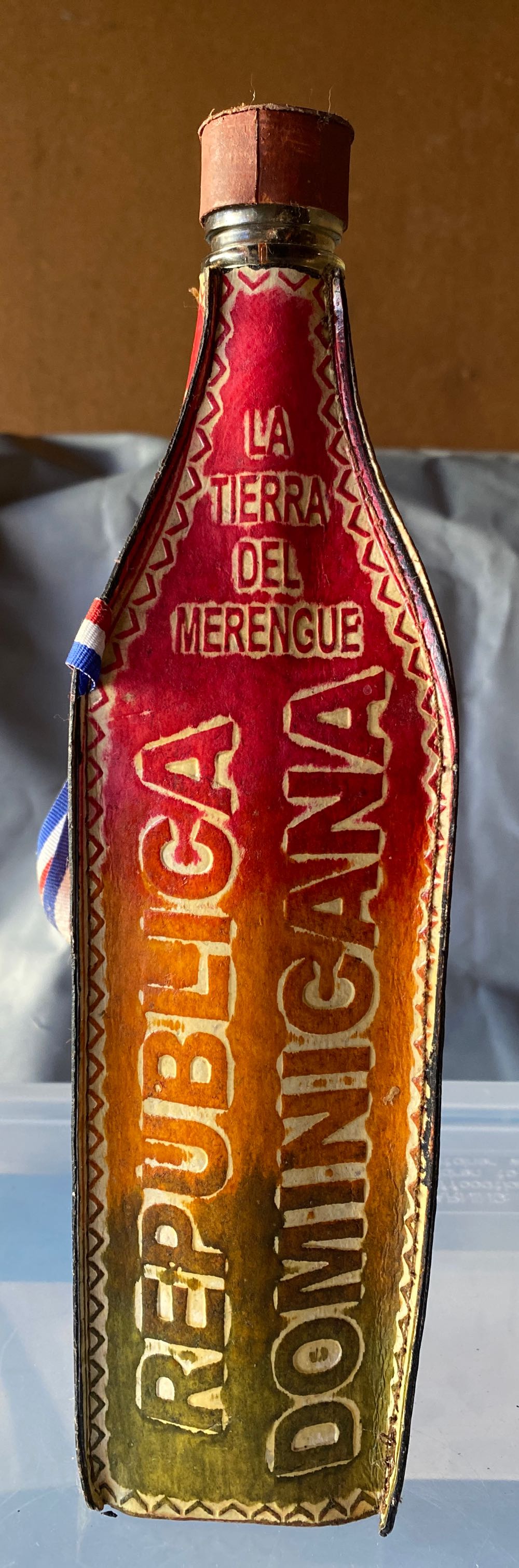 Mamajuana  (750 mL) alcohol collectible - Main Image 4
