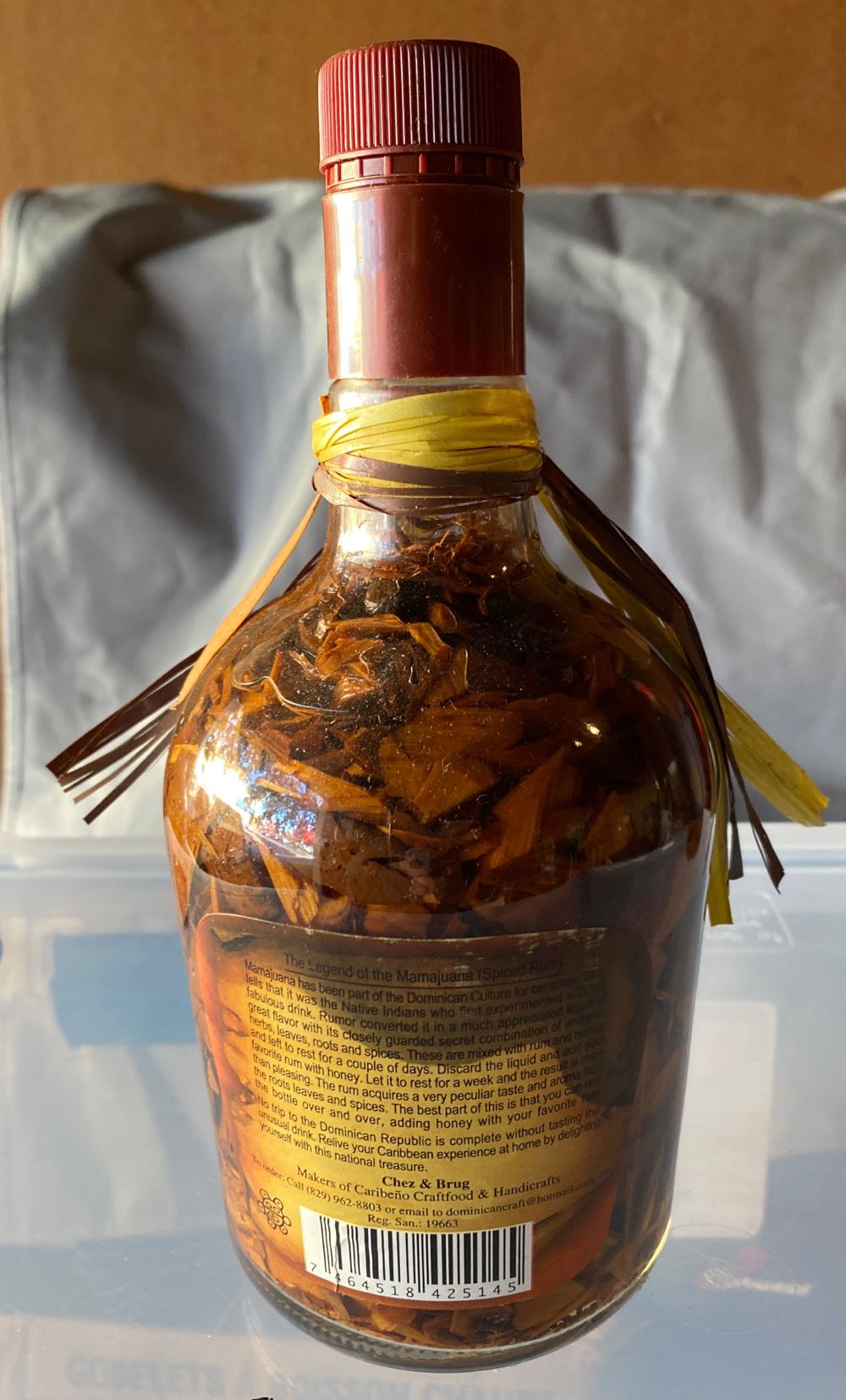 Mamajuana Caribeño Premium Blend  alcohol collectible [Barcode 7464518425145] - Main Image 2