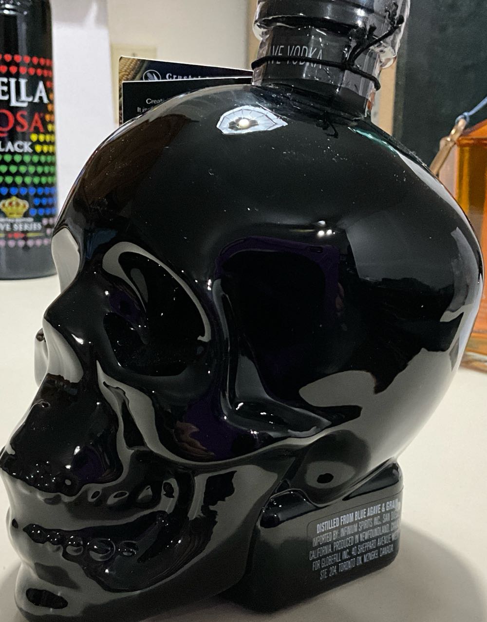 Crystal Head Agave Vodka Onyx. Black Skull - Globefill Inc. (750mL) alcohol collectible [Barcode 627040411889] - Main Image 4