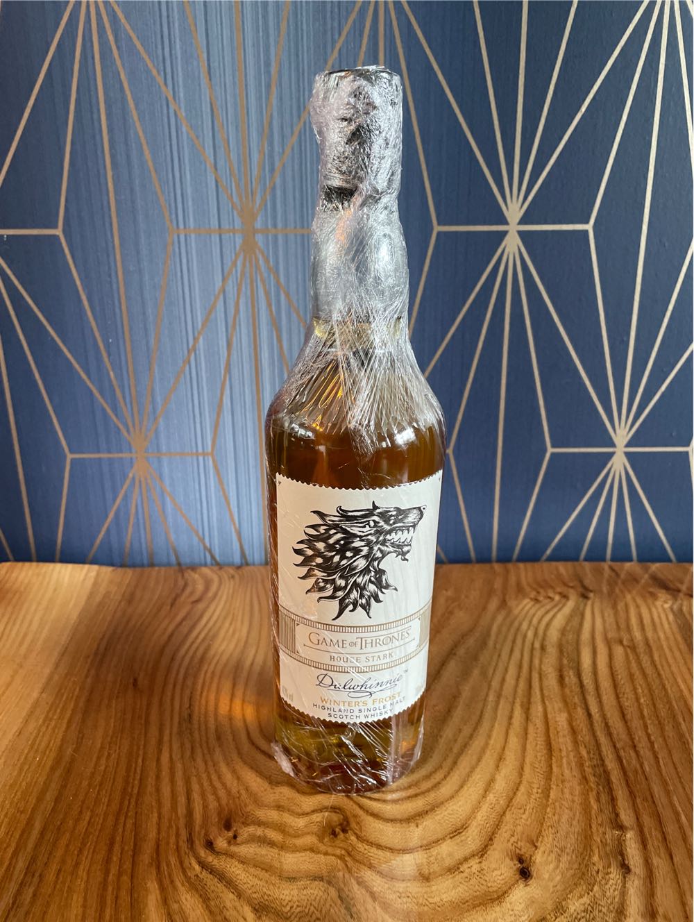 Game Of Thrones DALWHINNIE  House Stark Winter’s Frost Highland Single Malt Scotch Whisky - The Dalwhinnie Distillery (700 mL) alcohol collectible [Barcode 5000267173757] - Main Image 2