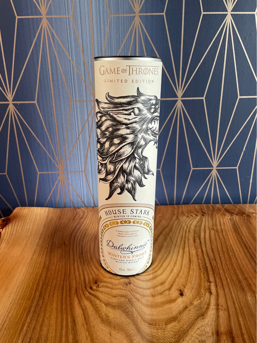 Game Of Thrones DALWHINNIE  House Stark Winter’s Frost Highland Single Malt Scotch Whisky - The Dalwhinnie Distillery (700 mL) alcohol collectible [Barcode 5000267173757] - Main Image 3