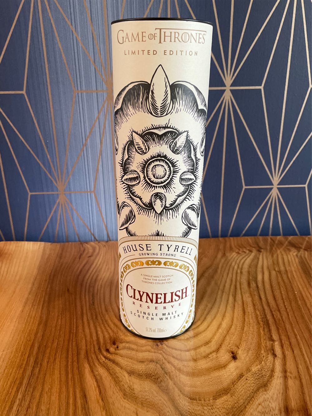 Clynelish Game of Thrones House Tyrell Clynelish Reserve (2025) - Clynelish Distillery (700 mL) alcohol collectible [Barcode 5000267173733] - Main Image 3
