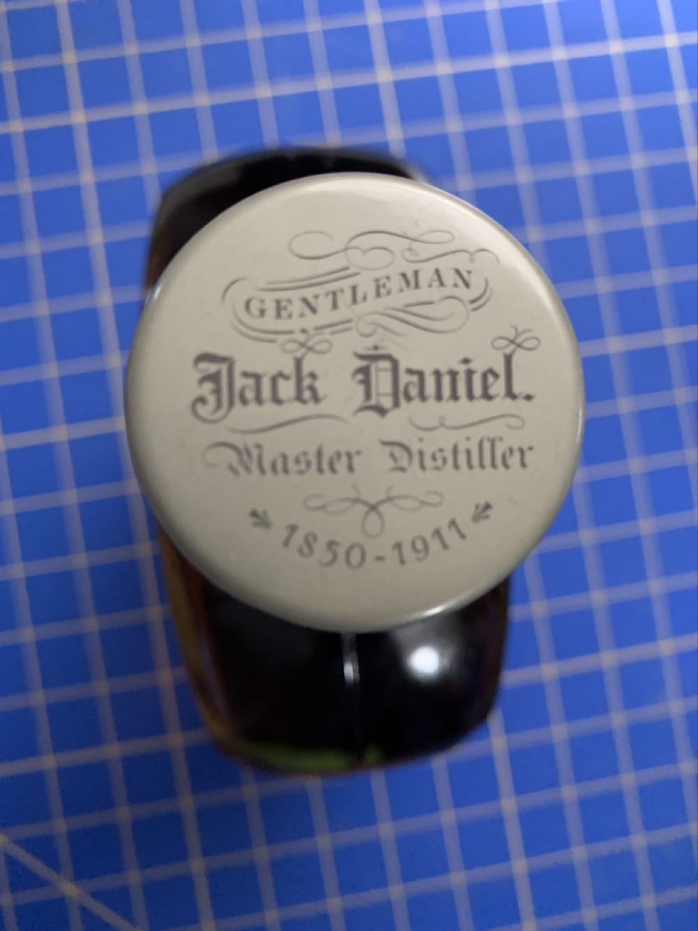 Gentleman Jack - Timepiece Edition - Jack Daniel‘s Distillery (1 L) alcohol collectible [Barcode 082184003237] - Main Image 3
