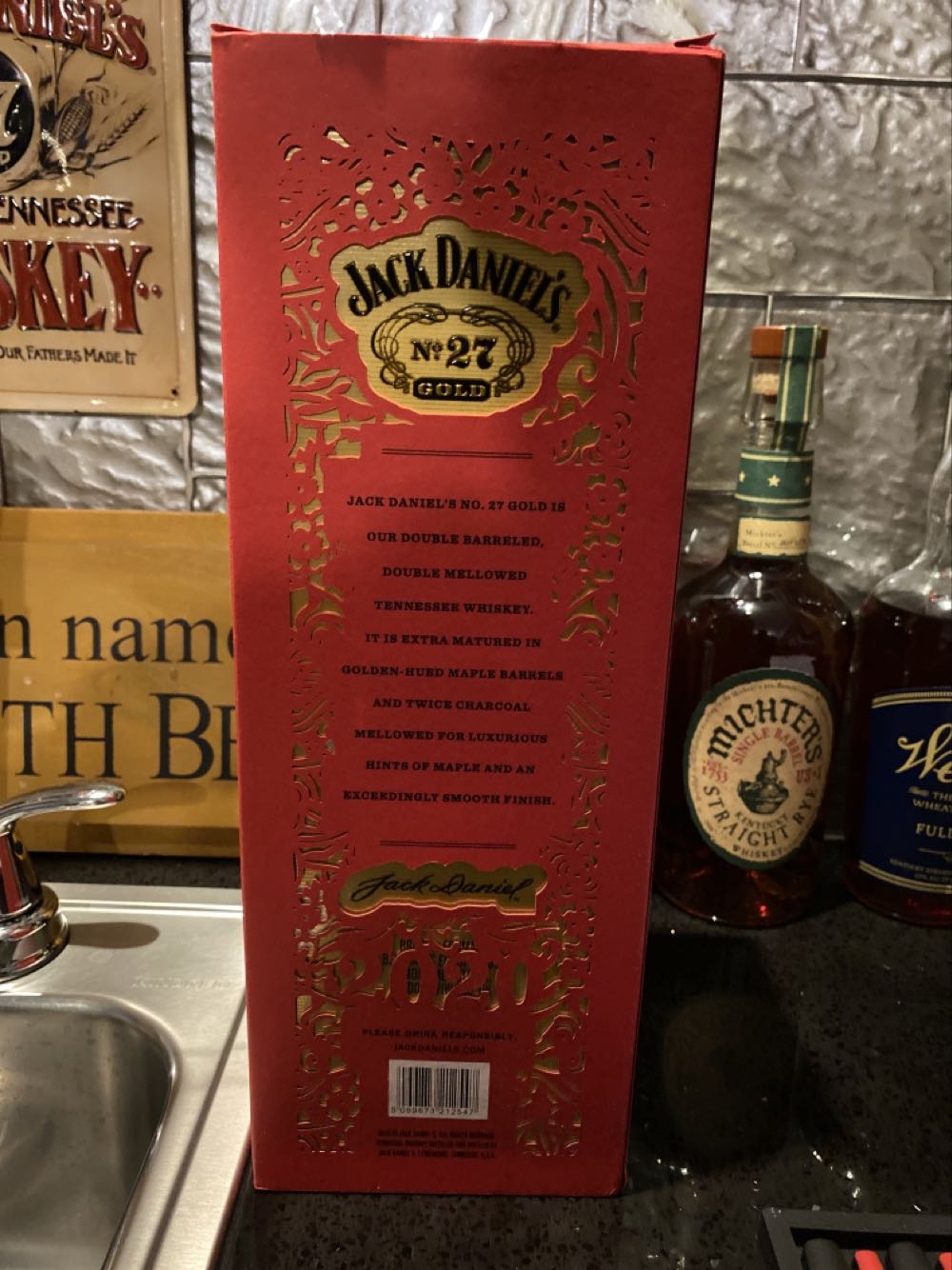 Gold 27 - Year Of The Rat Chinese - Jack Daniel‘s Distillery (700 mL) alcohol collectible [Barcode 5099873212547] - Main Image 2
