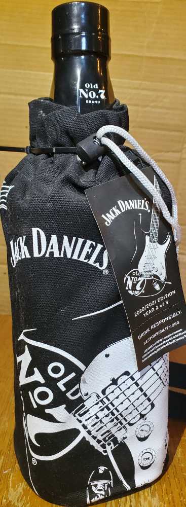 Music Cinch Sack ”Drum Edition (1 of 3)” - Jack Daniels’ Distillery (1.75 L) alcohol collectible [Barcode 082184204504] - Main Image 2
